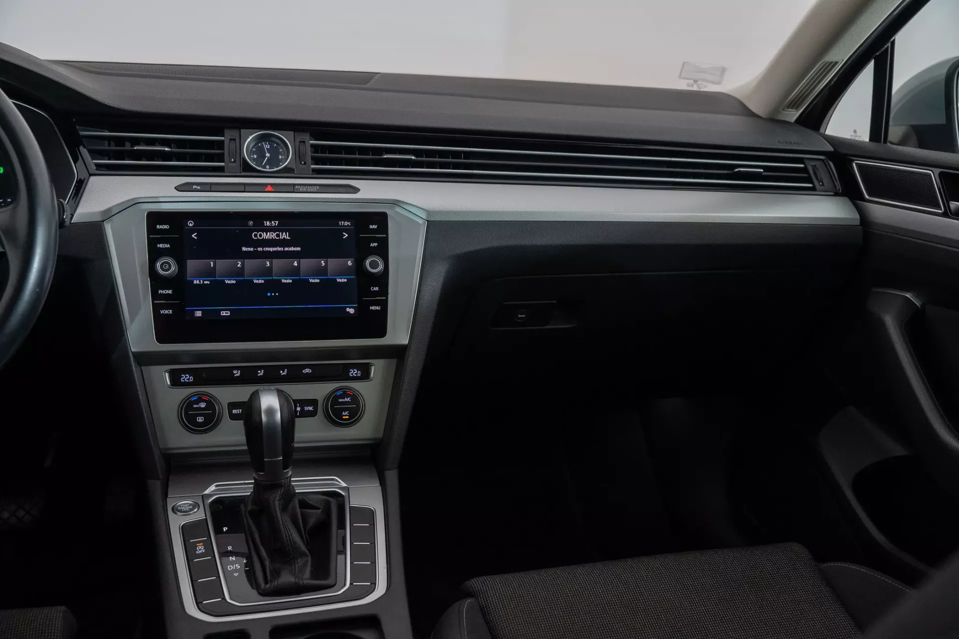 Volkswagen Passat Variant 2.0 TDi Confortline DSG 27