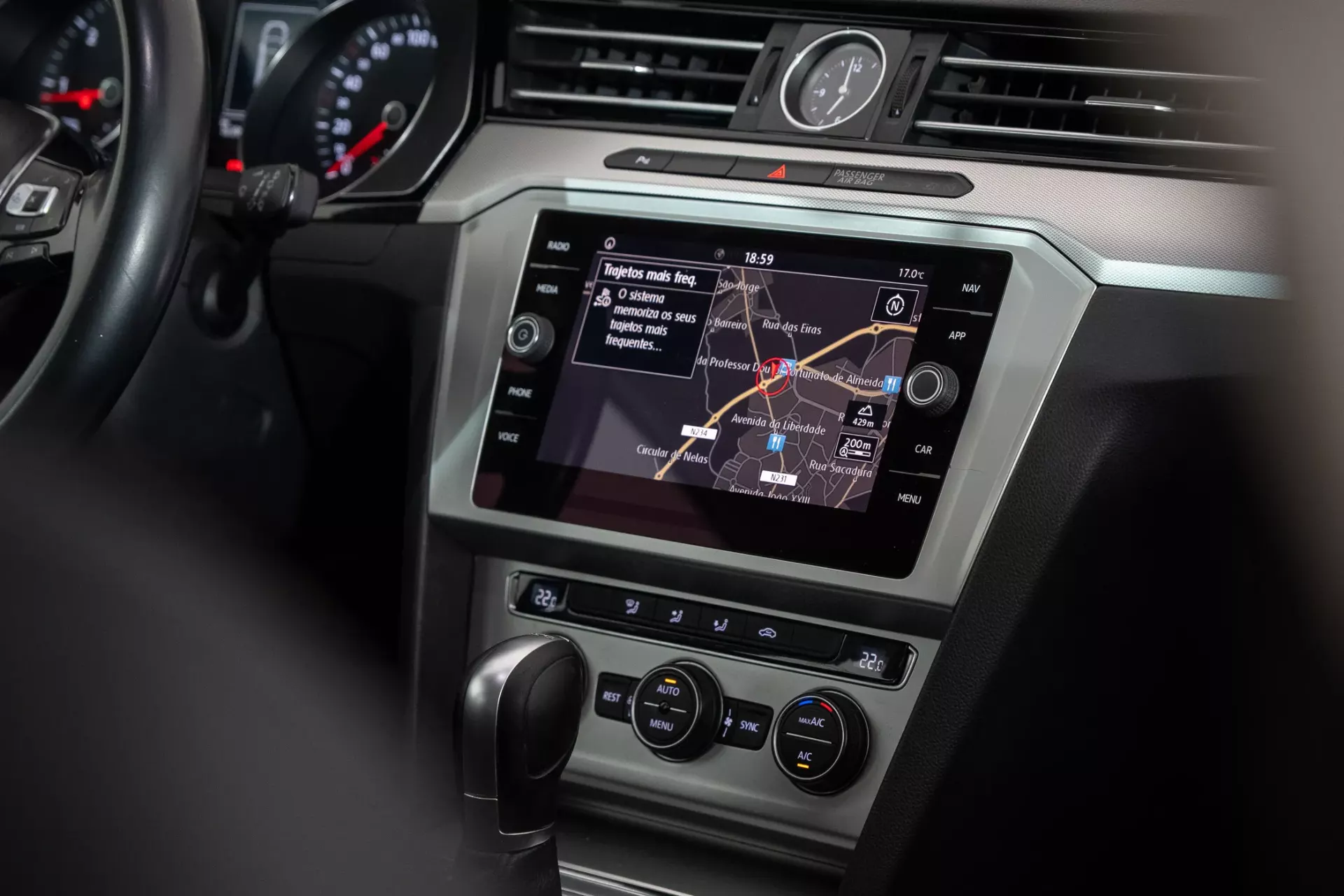 Volkswagen Passat Variant 2.0 TDi Confortline DSG 35