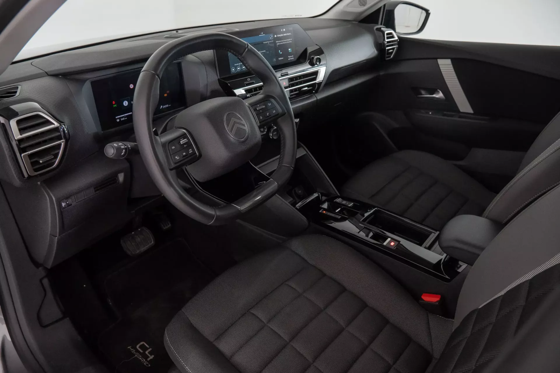 Citroën C4 1.2 Hybrid Plus e-DSC6 23