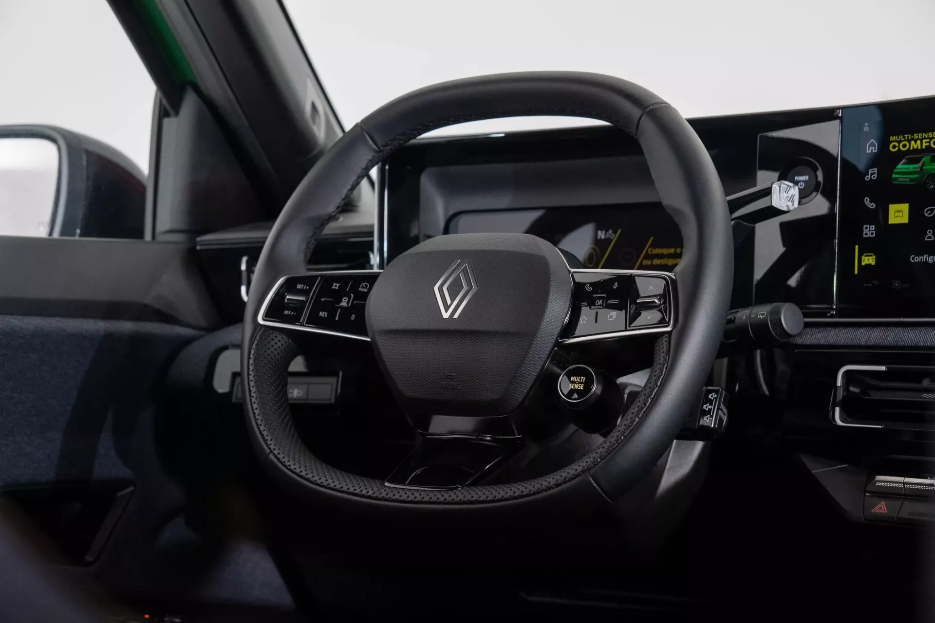 Renault 5 E-Tech 52 kWh Techno Autonomia Conforto 26