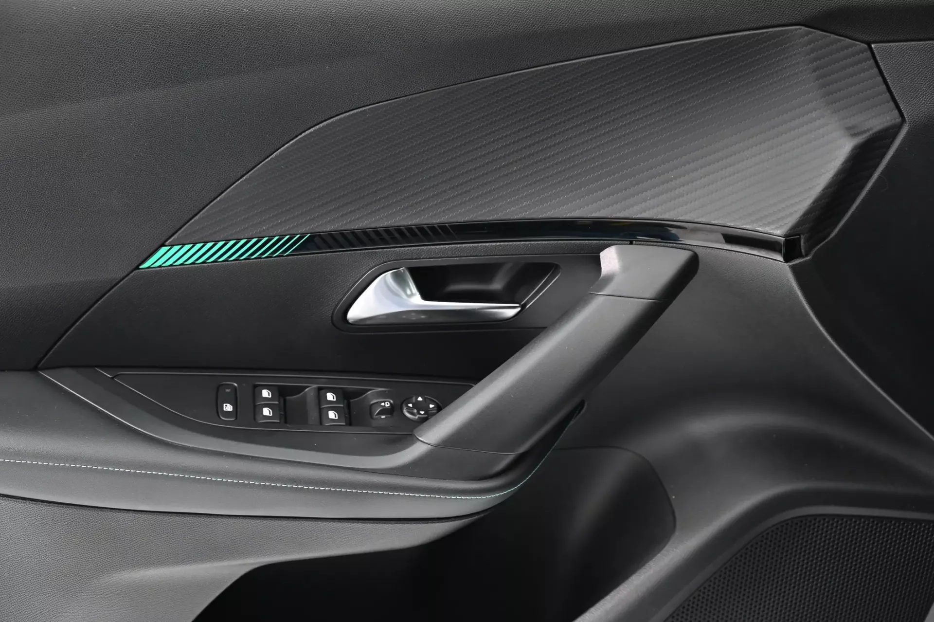 Peugeot 2008 1.2 PureTech Allure Pack 20