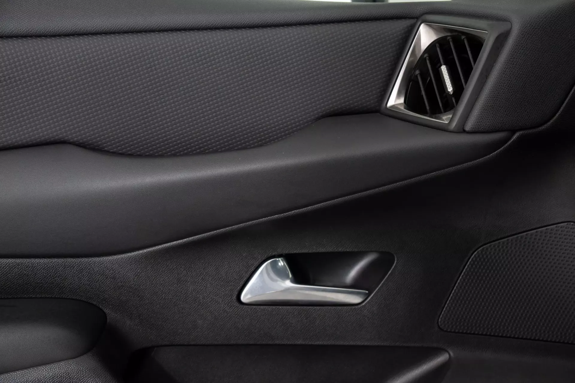 DS DS3 Crossback 1.2 PureTech Performance Line 27