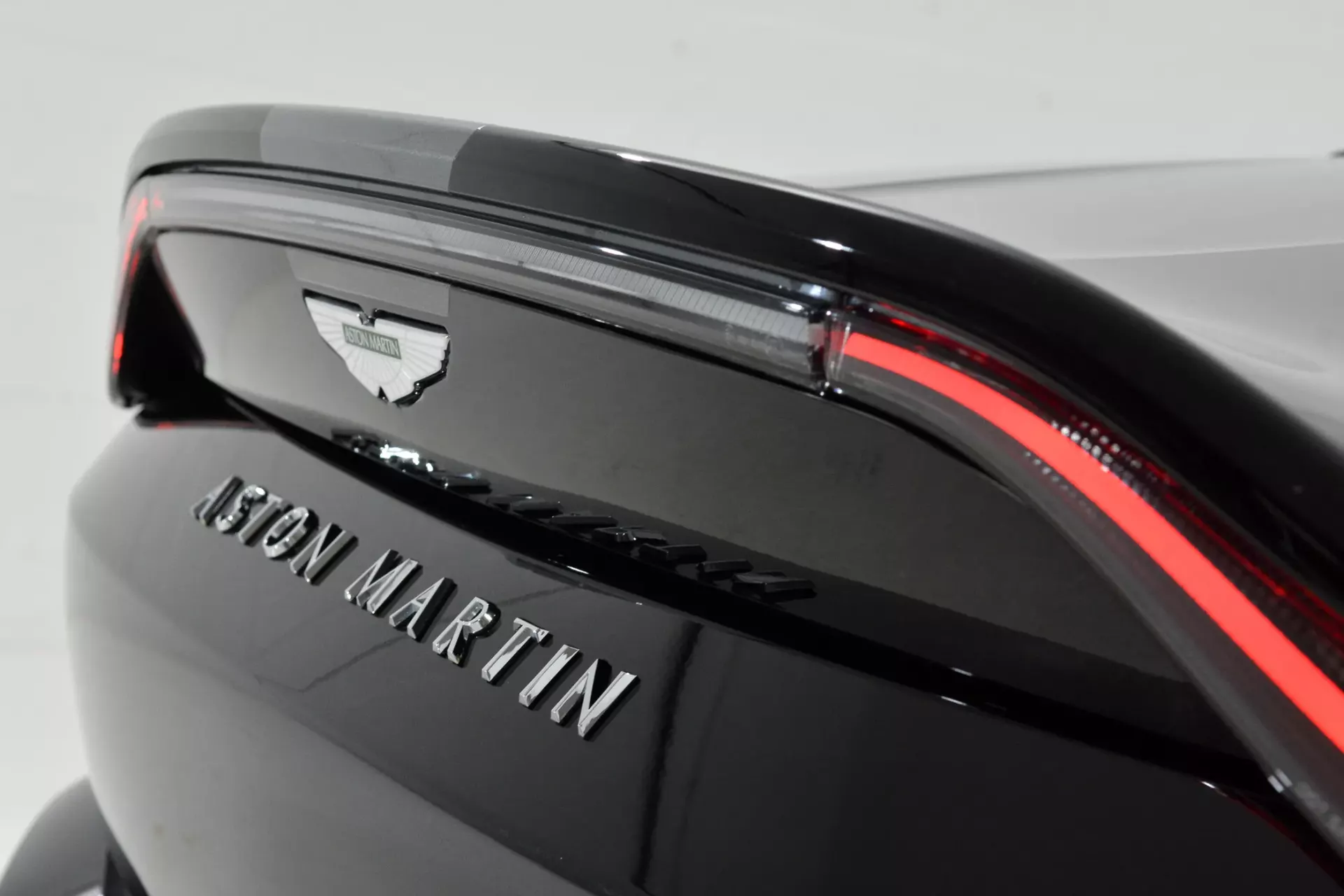 Aston Martin Vantage Roadster V8 F1 Edition 20