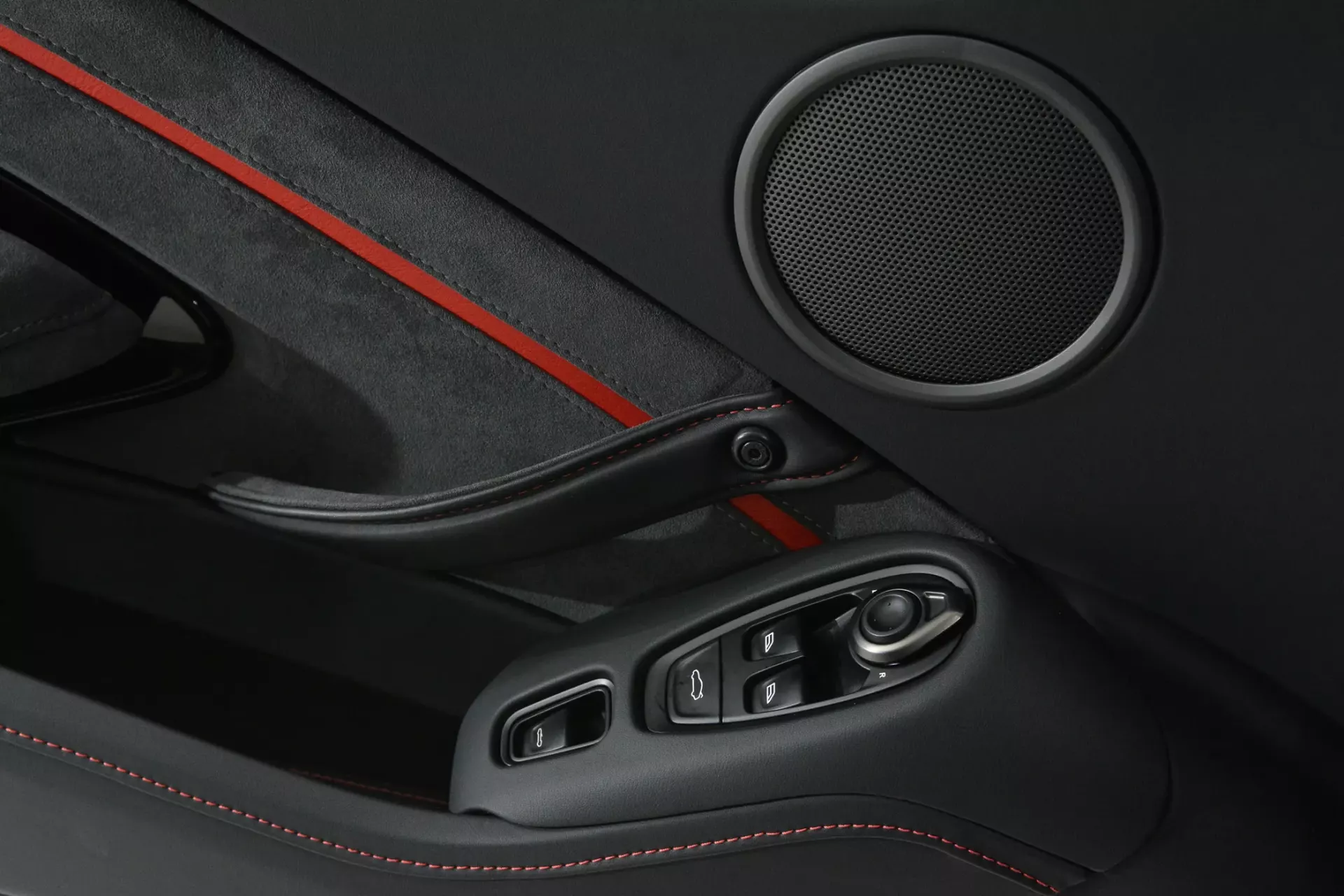 Aston Martin Vantage Roadster V8 F1 Edition 31