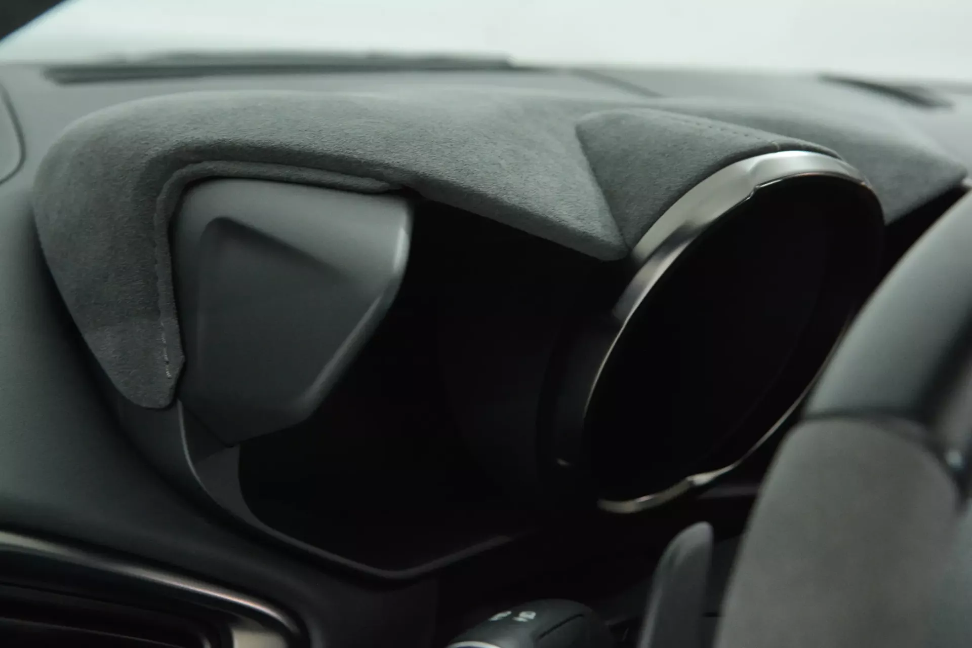 Aston Martin Vantage Roadster V8 F1 Edition 38