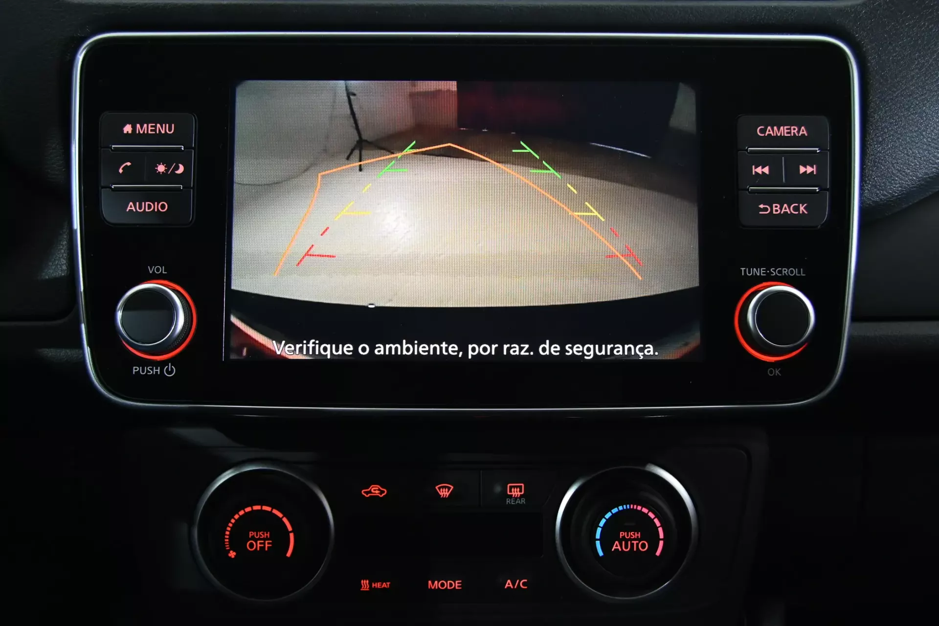 Nissan Leaf Acenta 18