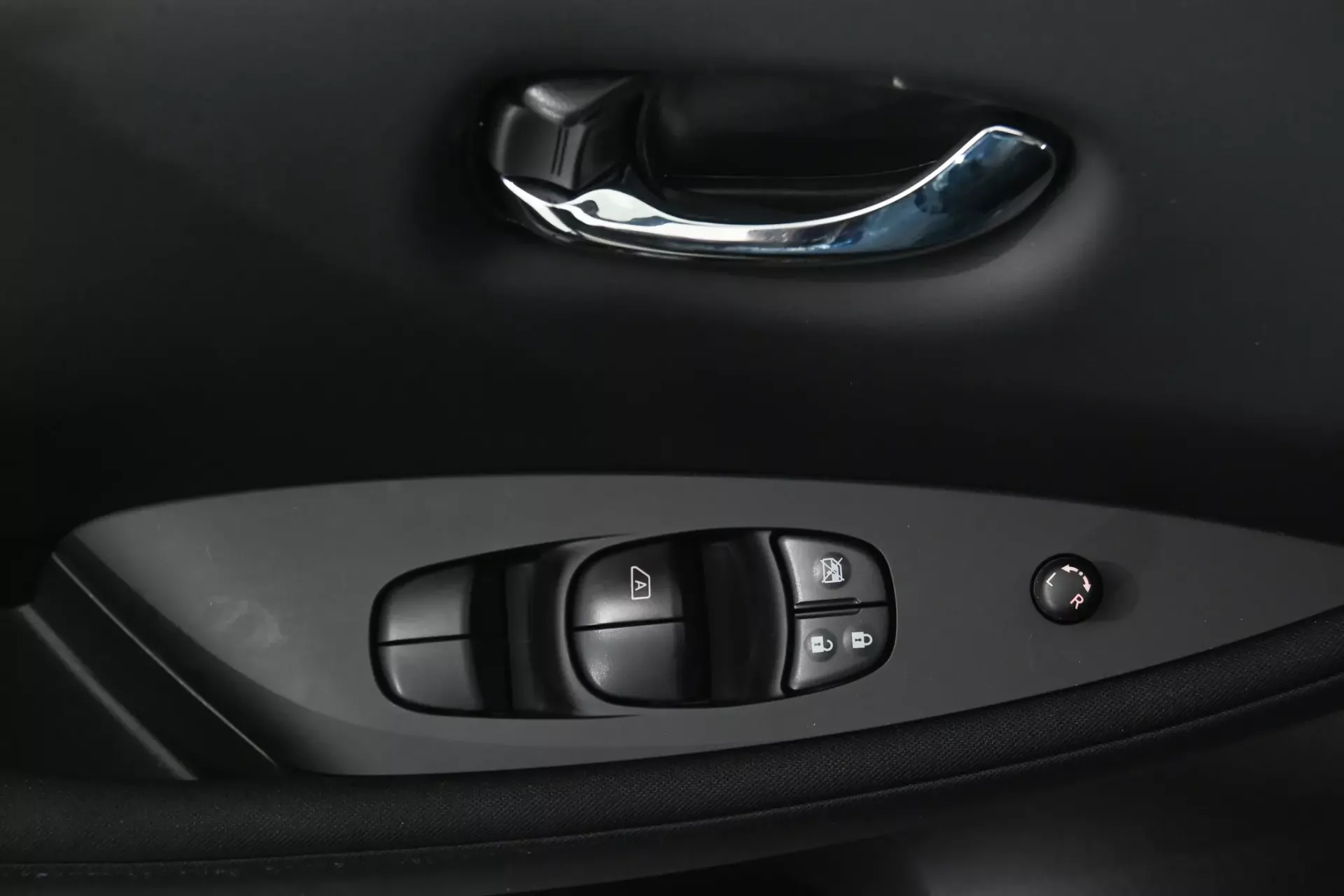 Nissan Leaf Acenta 22