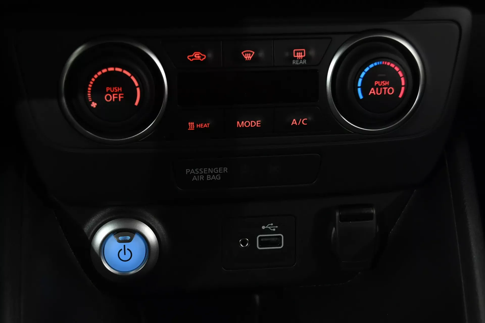 Nissan Leaf Acenta 25