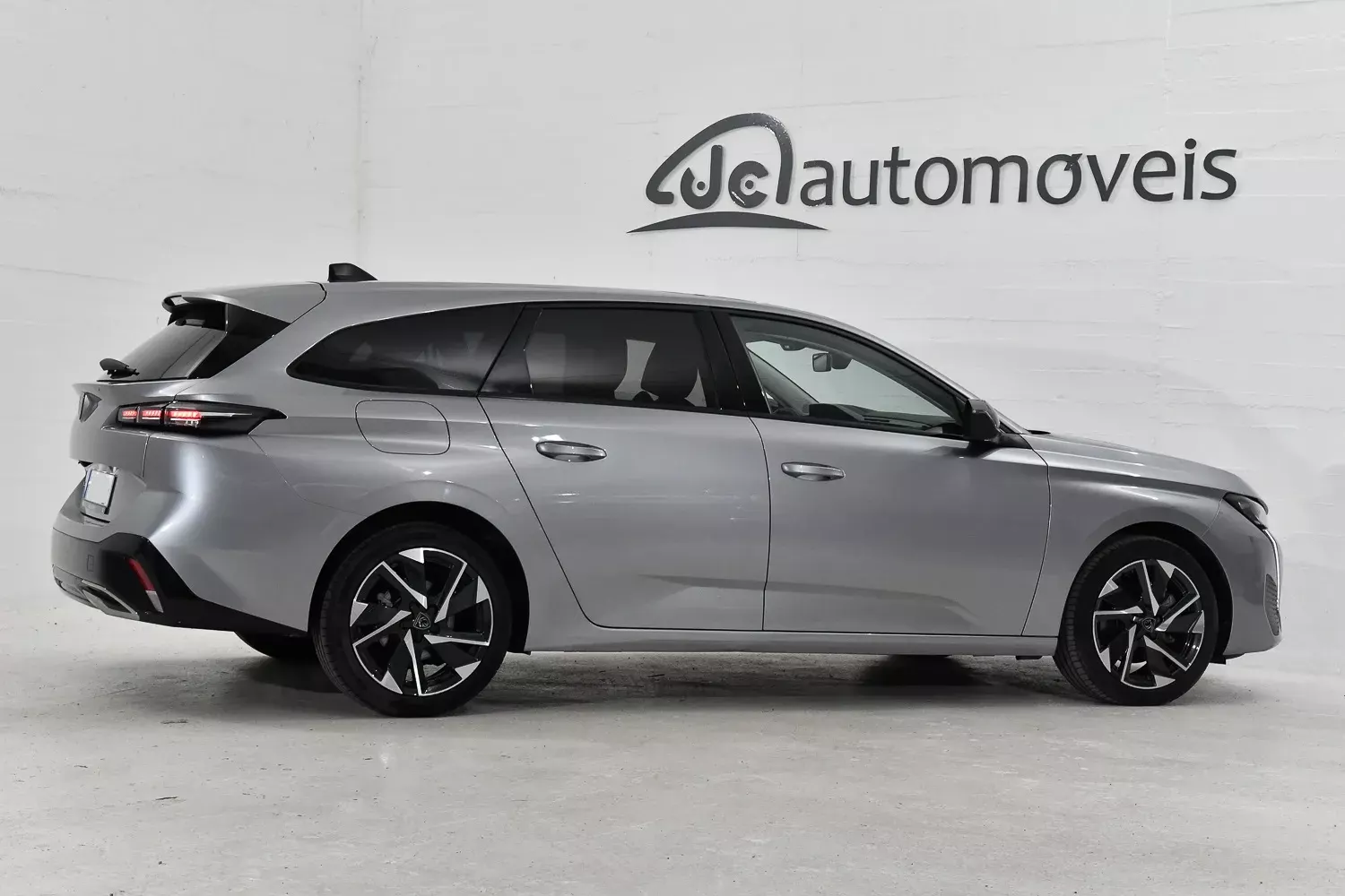 Peugeot 308 SW 1.2 PureTech Allure Pack EAT8 7