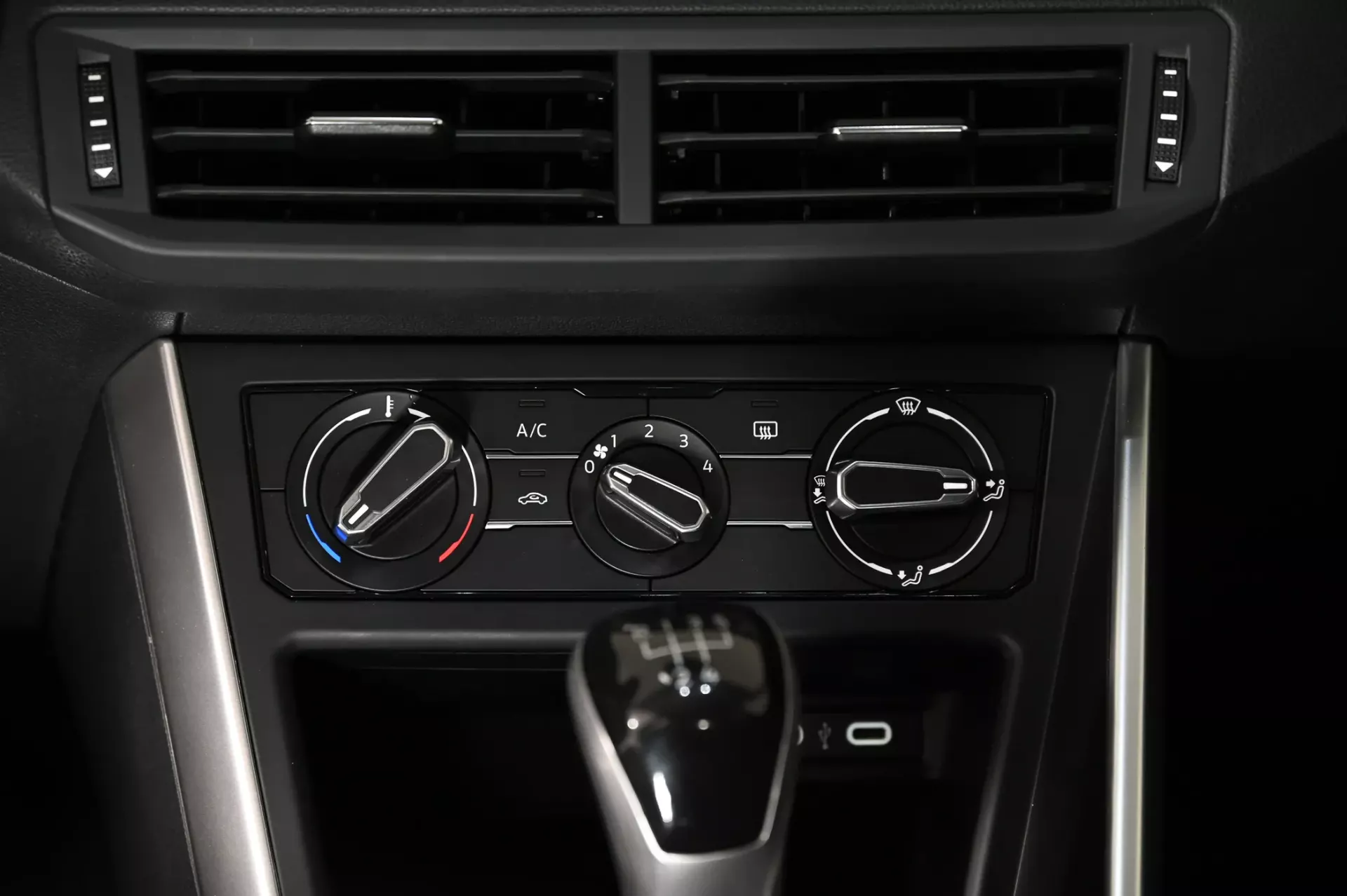 Volkswagen Taigo 1.0 TSI Urban 16