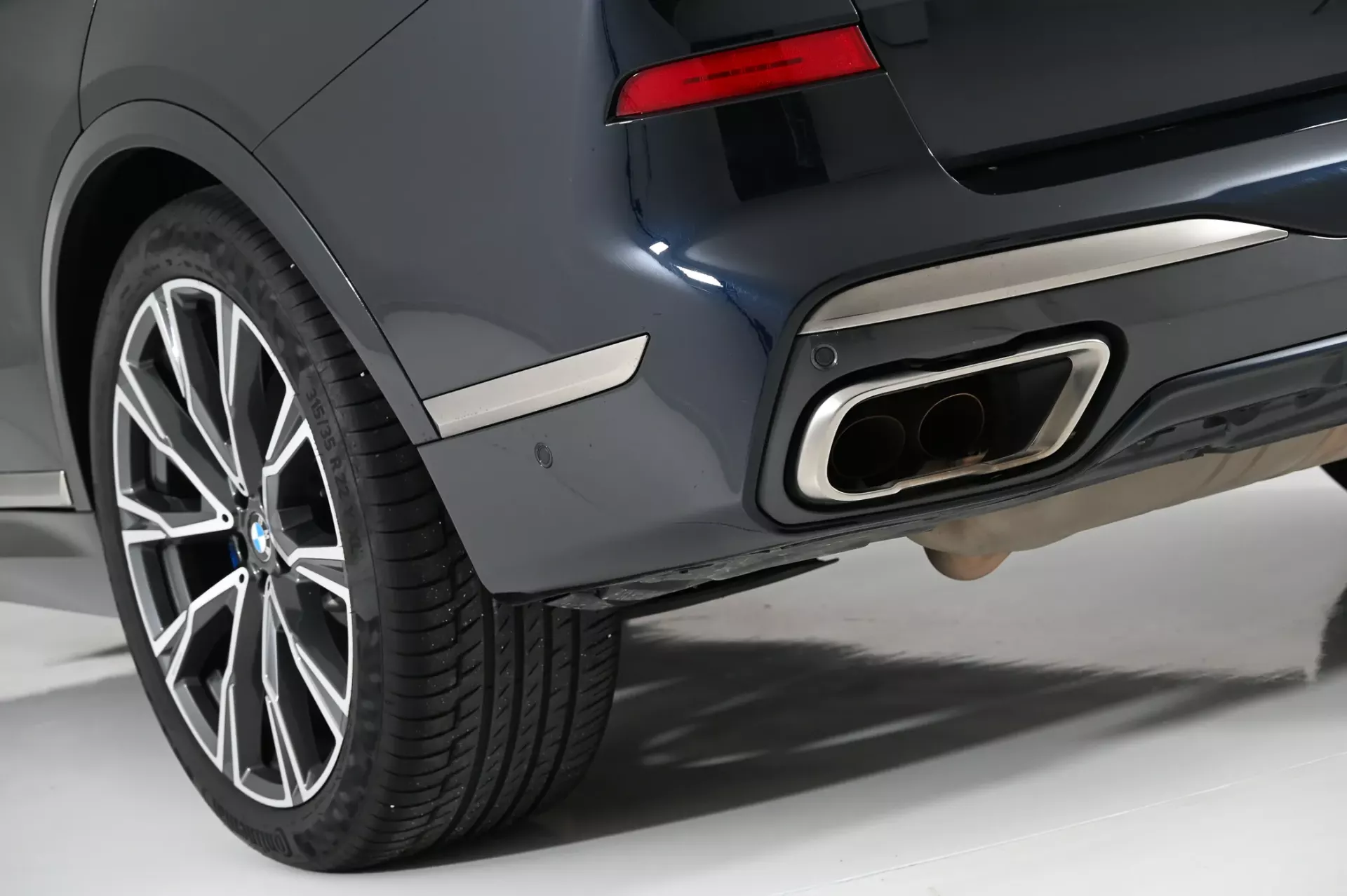 BMW X7 M50i 12