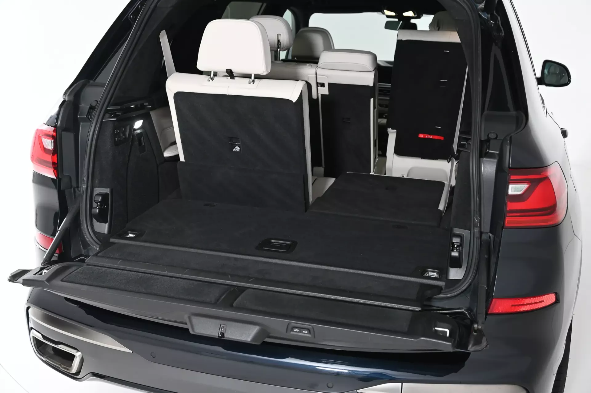 BMW X7 M50i 14