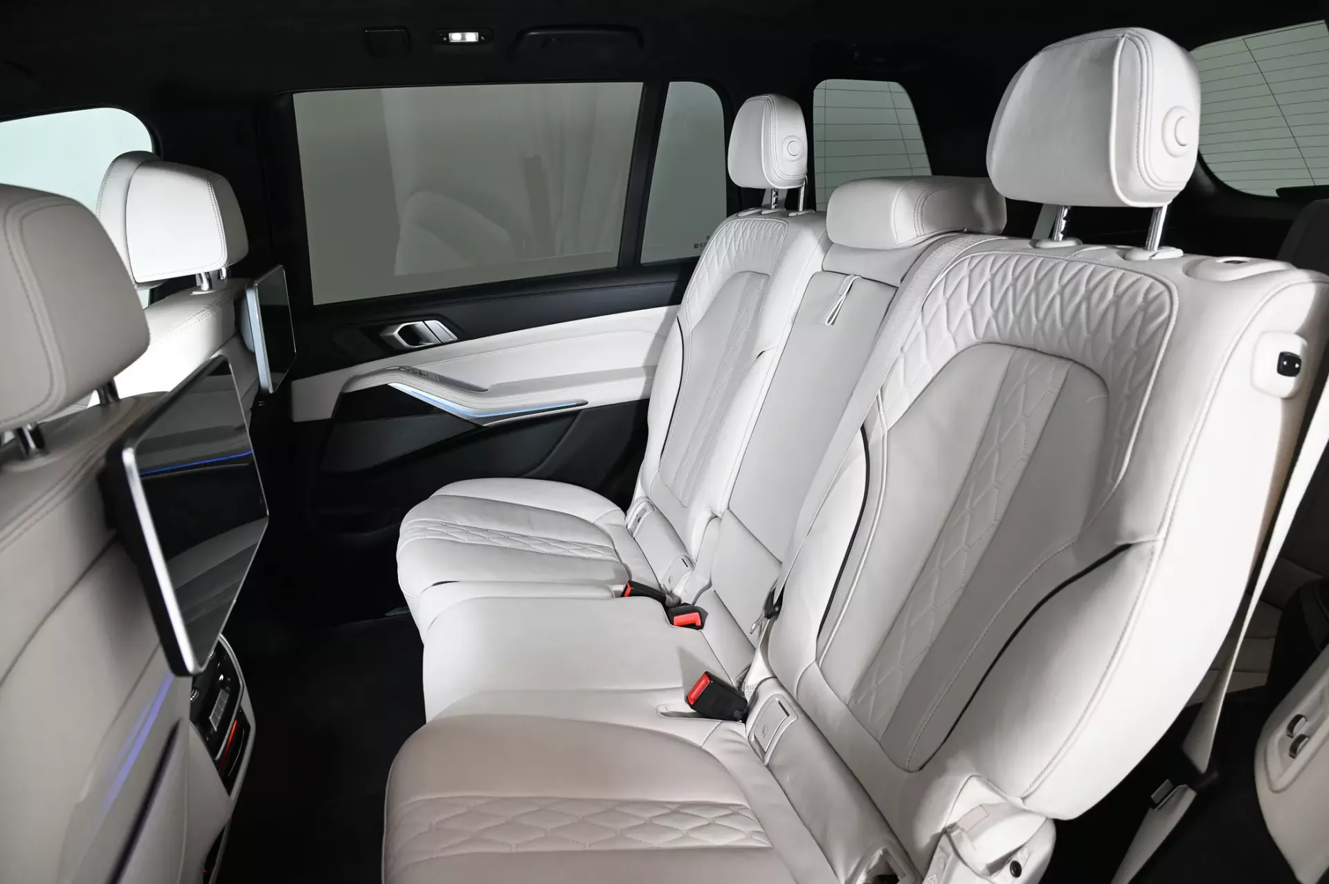 BMW X7 M50i 17