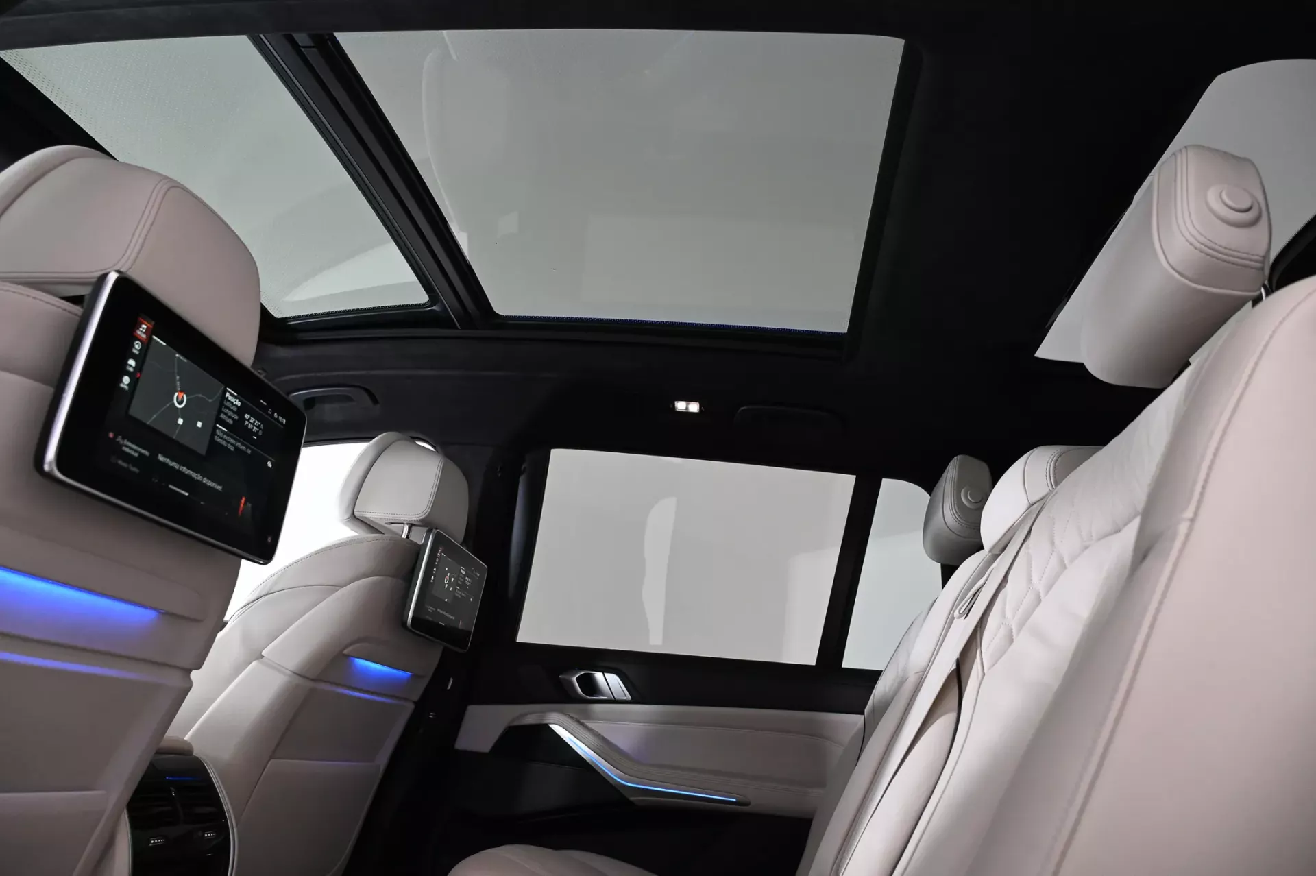 BMW X7 M50i 18