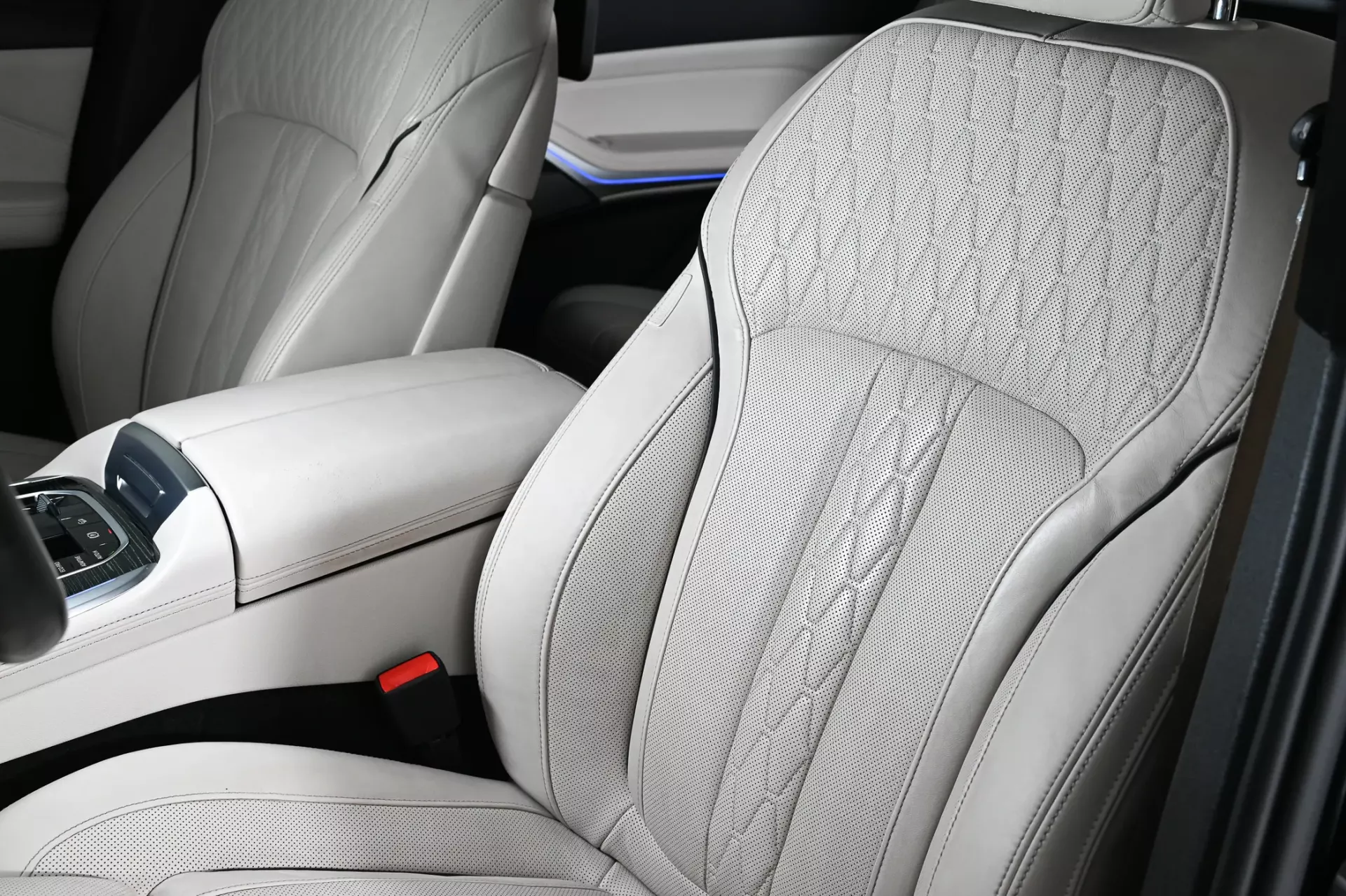 BMW X7 M50i 19