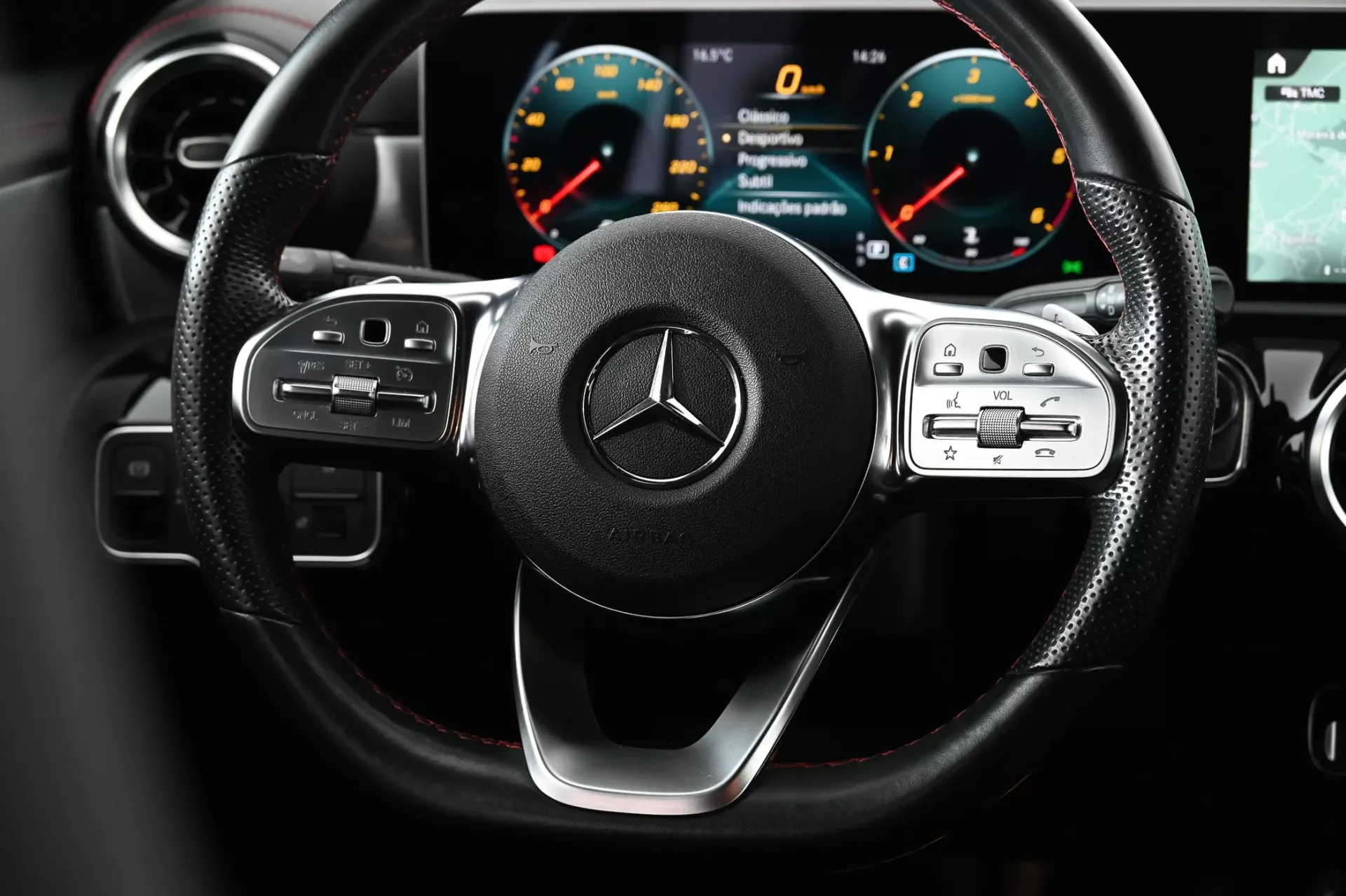 Mercedes-Benz CLA 200 d Shooting Brake AMG Line Aut. 15