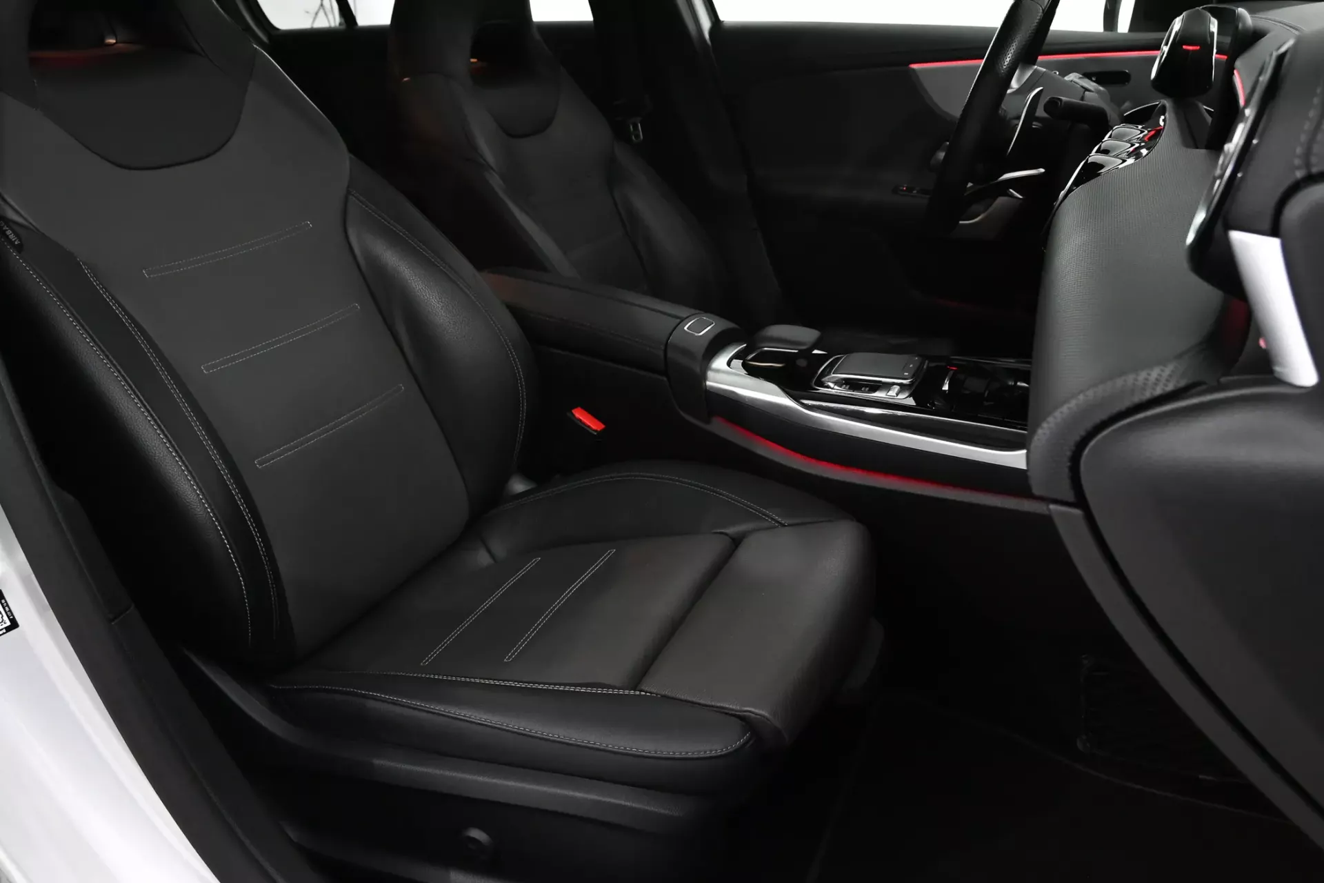 Mercedes-Benz A 35 AMG 4Matic 14