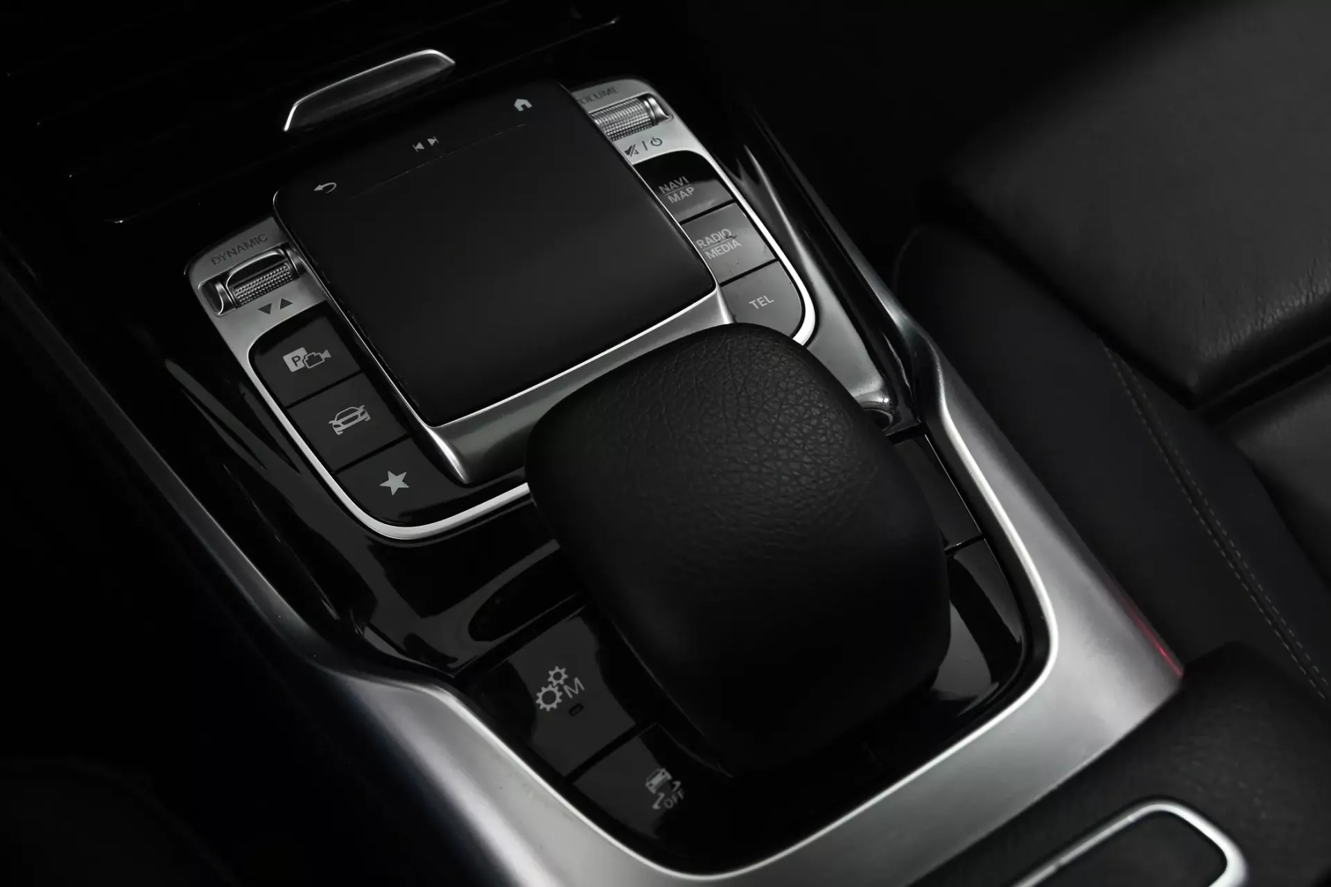 Mercedes-Benz A 35 AMG 4Matic 23