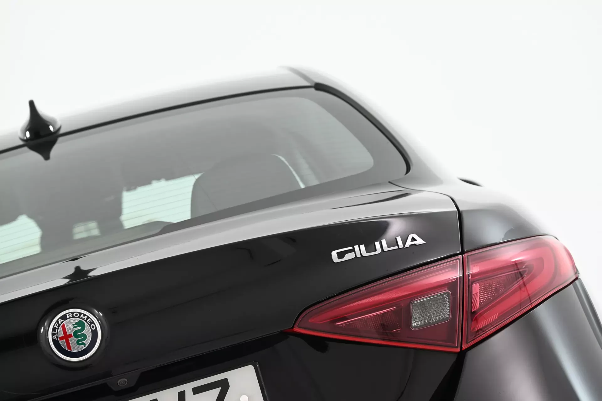 Alfa Romeo Giulia 2.2 D Ti AT8 9