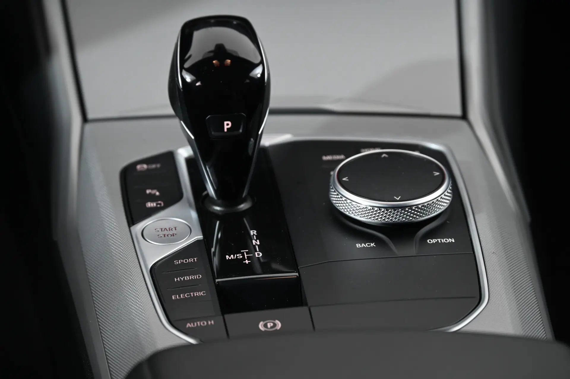 BMW 320 e Auto 27