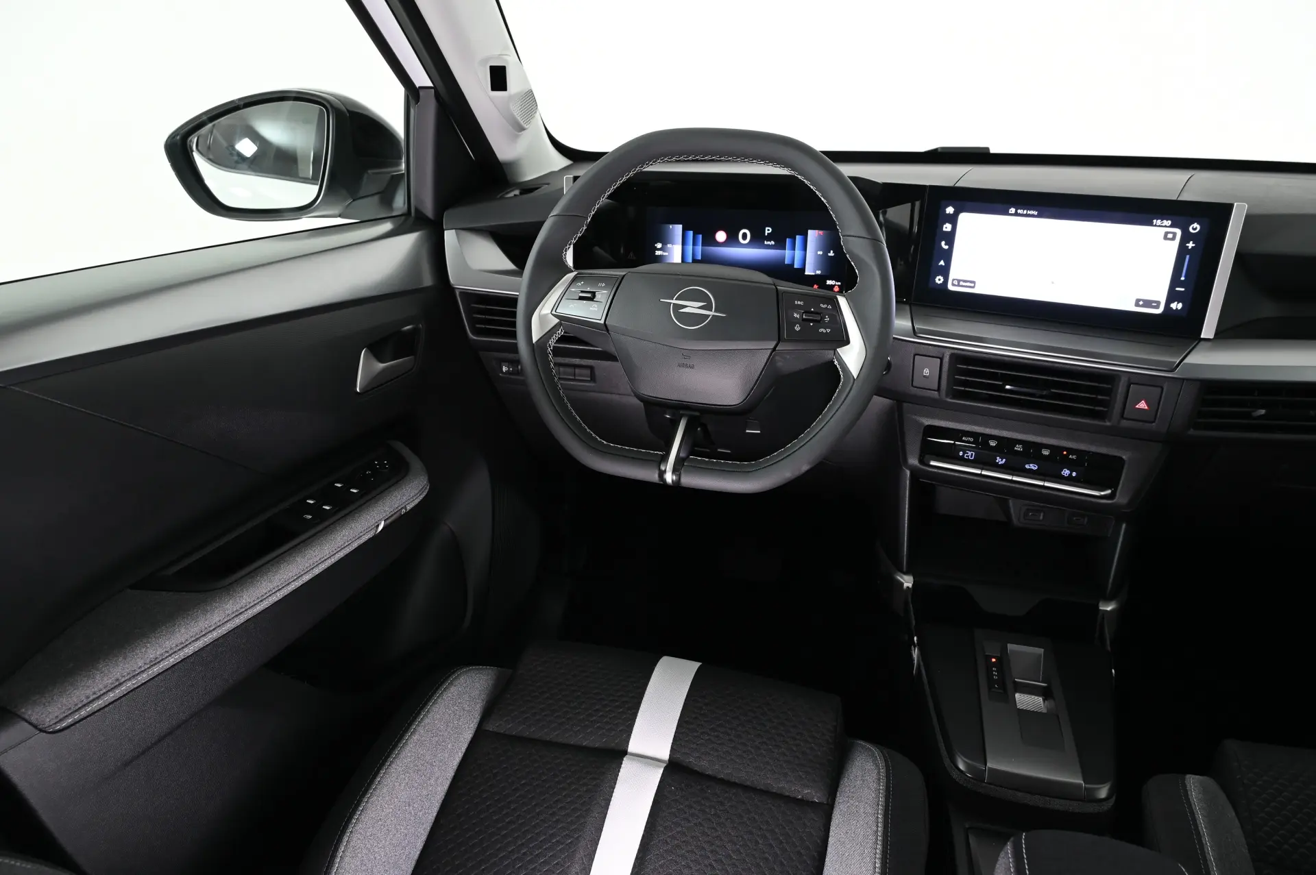 Opel Frontera 1.2 Hybrid GS eDCT 16