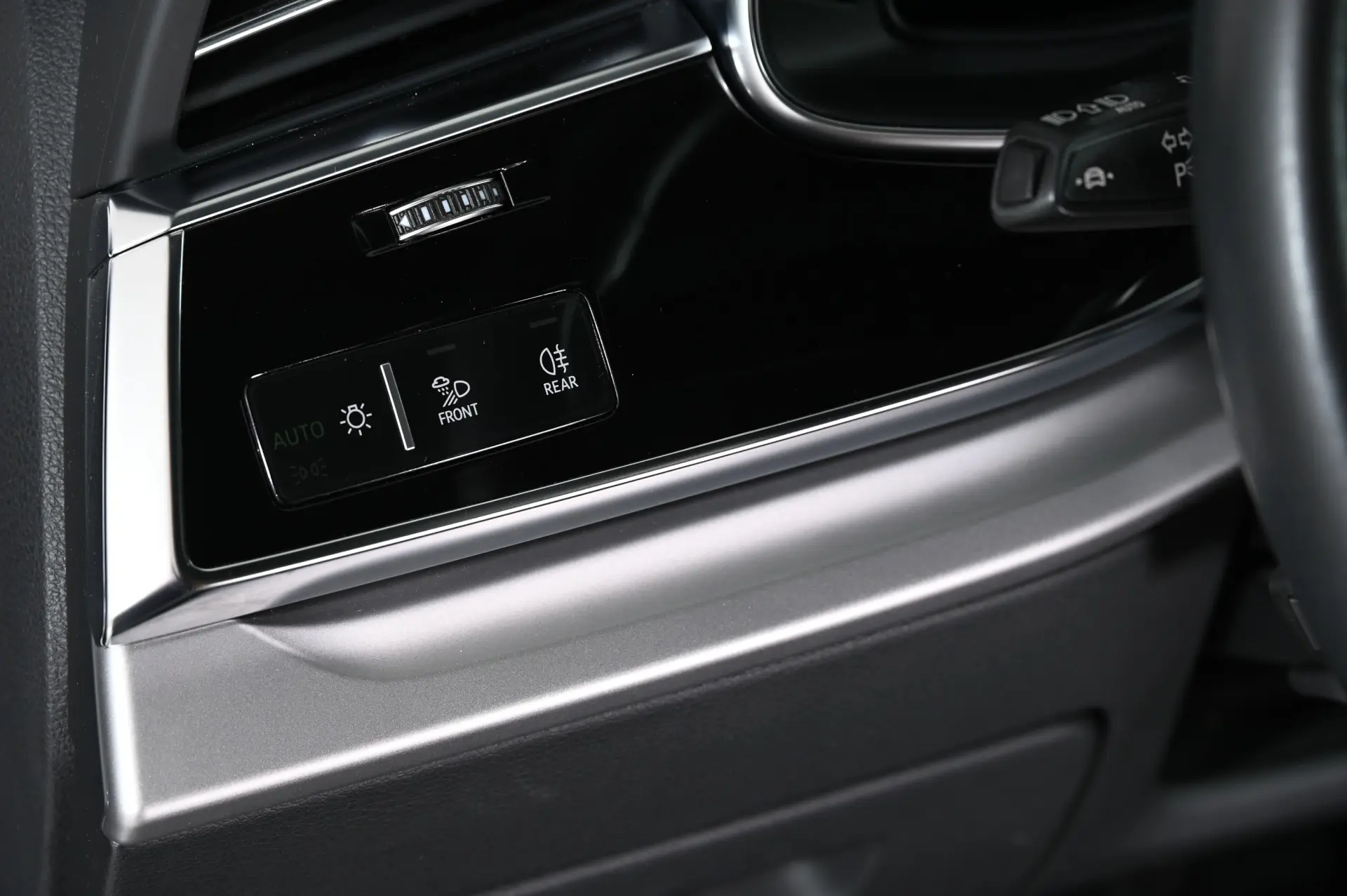 Audi Q8 55 TFSIe quattro Tiptronic 37