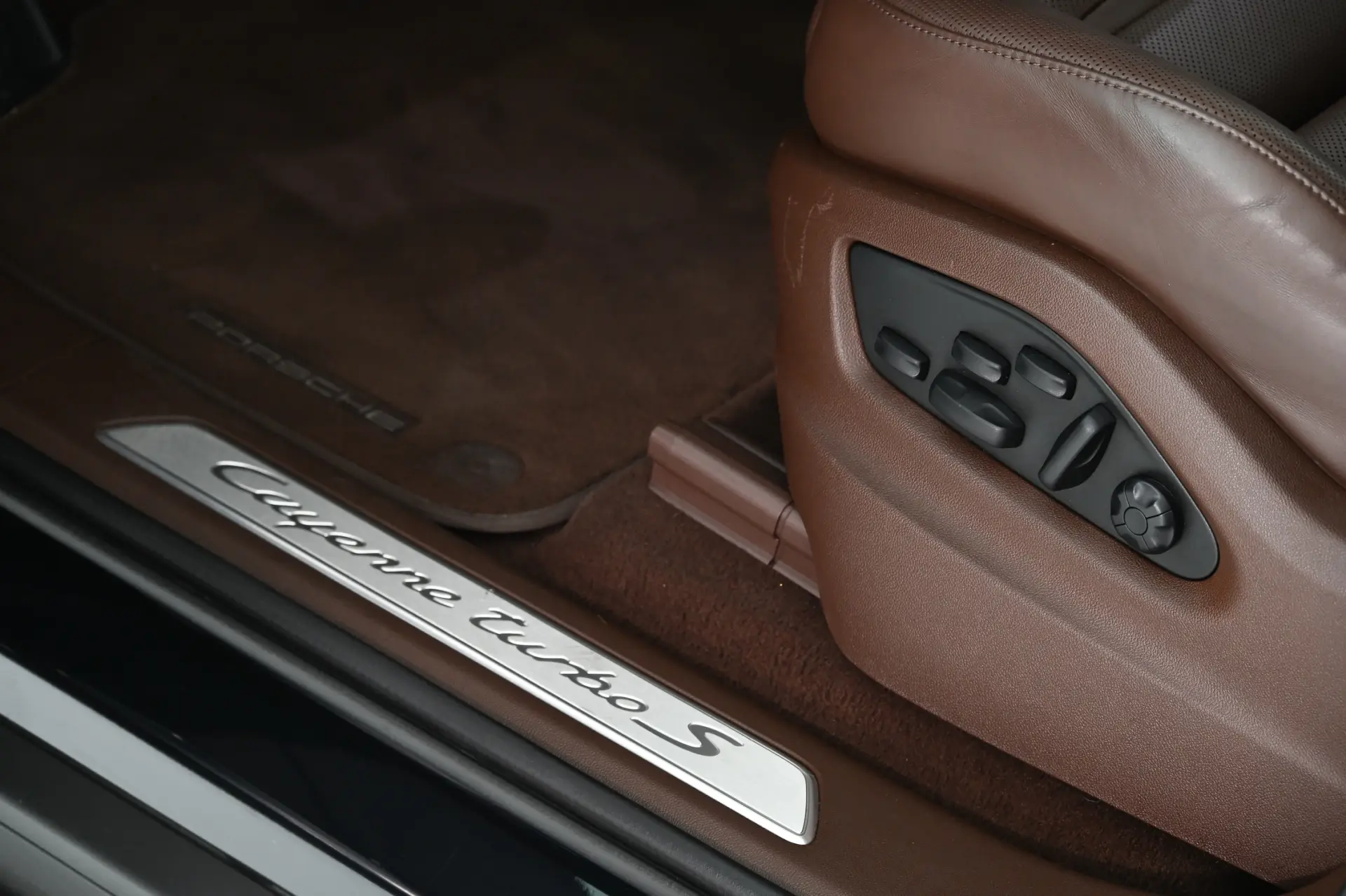 Porsche Cayenne Turbo S E-Hybrid 24
