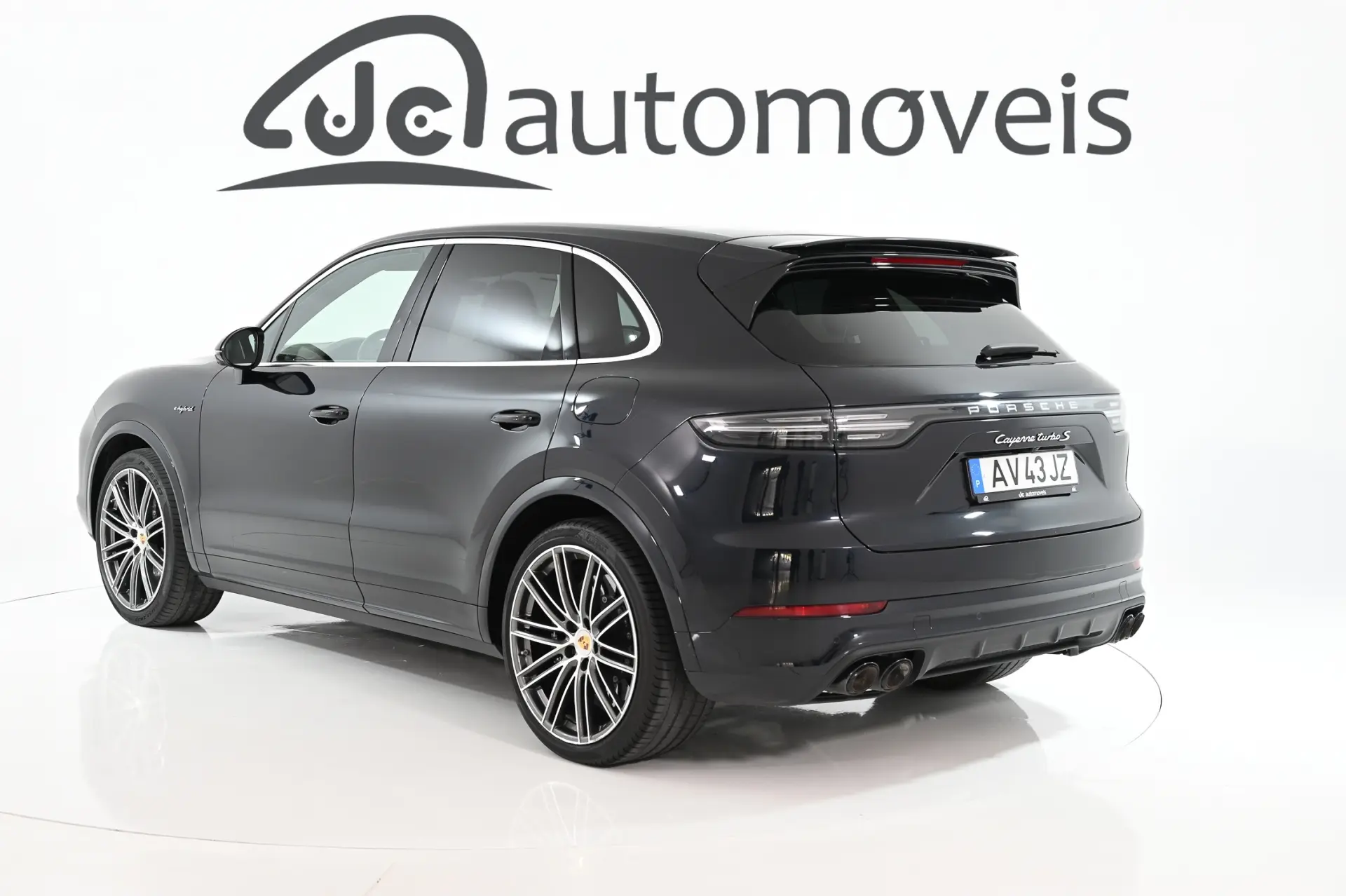 Porsche Cayenne Turbo S E-Hybrid 2