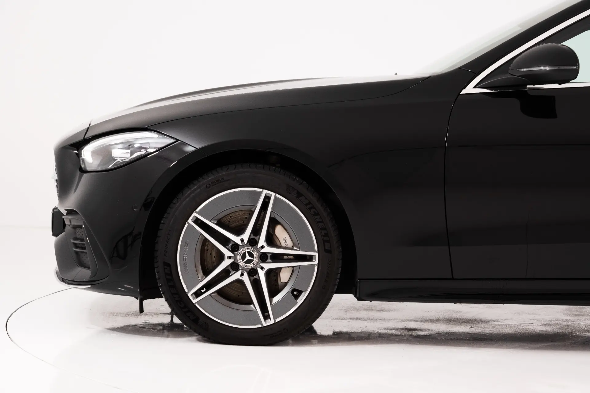 Mercedes-Benz C 300 e AMG Line 11