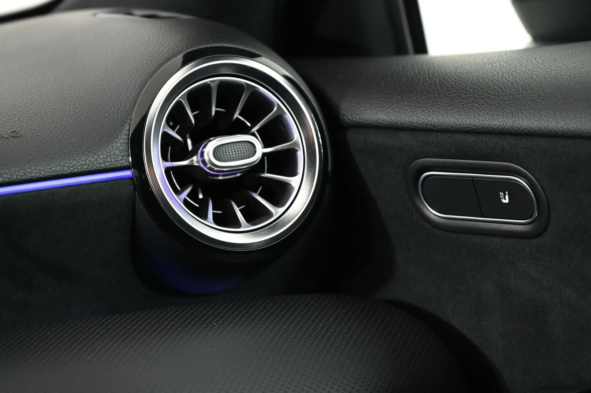 Mercedes-Benz A 180 d AMG Line Aut. 22