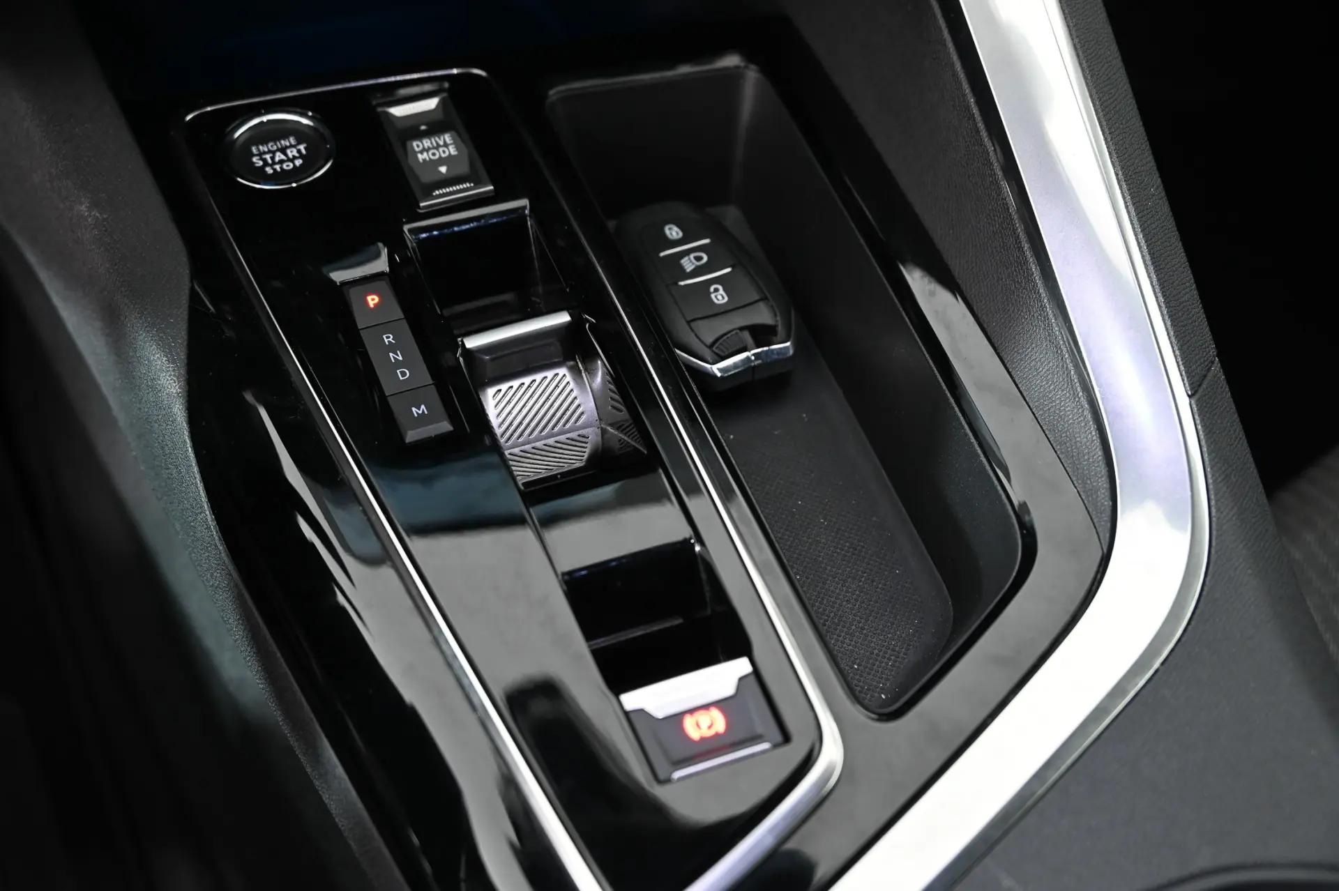 Peugeot 3008 1.2 PureTech Allure Pack EAT8 21