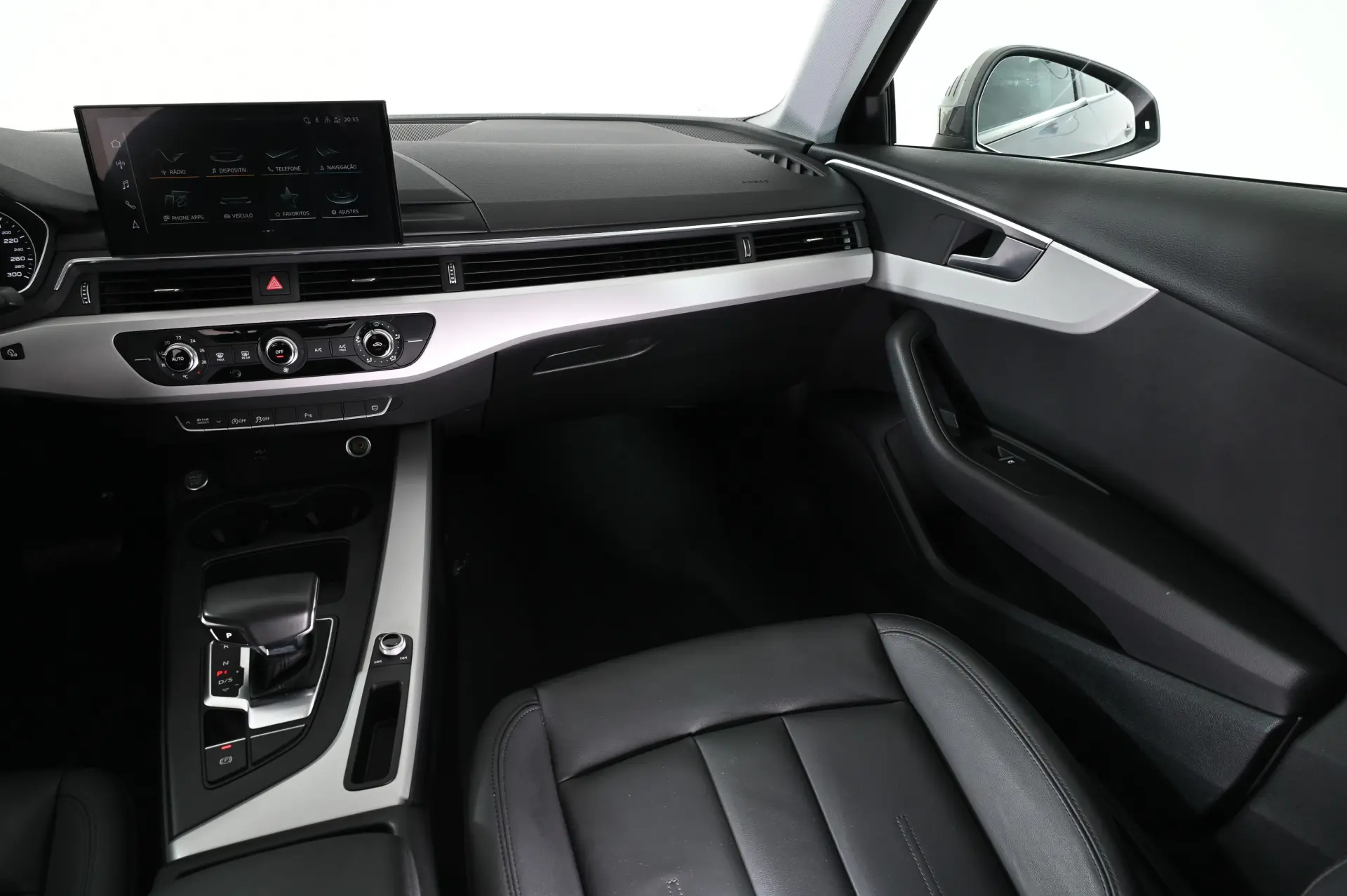 Audi A4 40 TDI S tronic 16