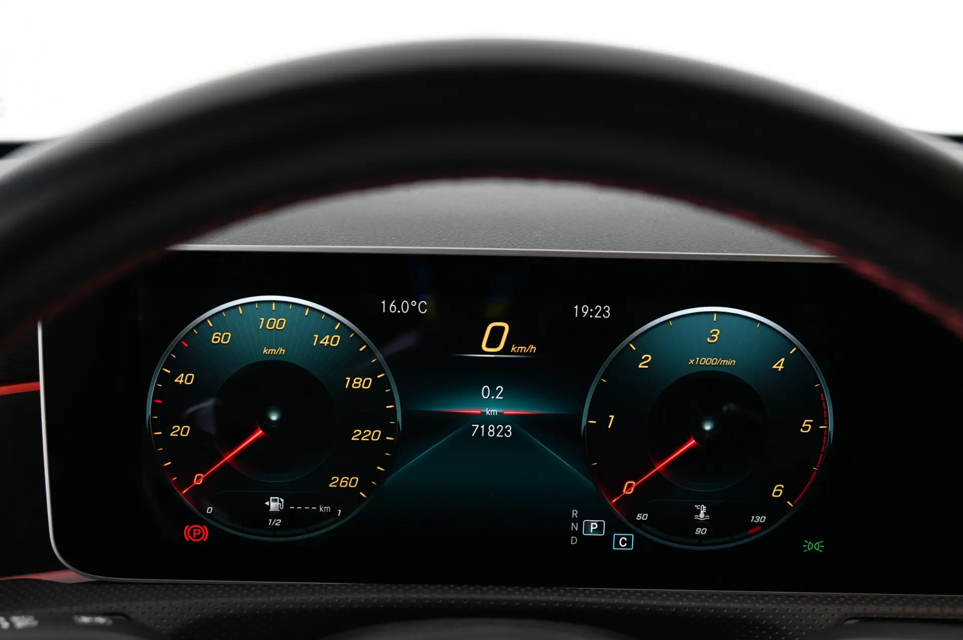 Mercedes-Benz A 180 d AMG Line Aut. 14