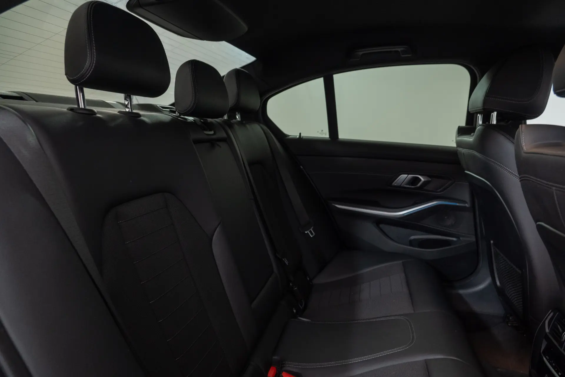 BMW 320 e Corporate Edition Auto 27