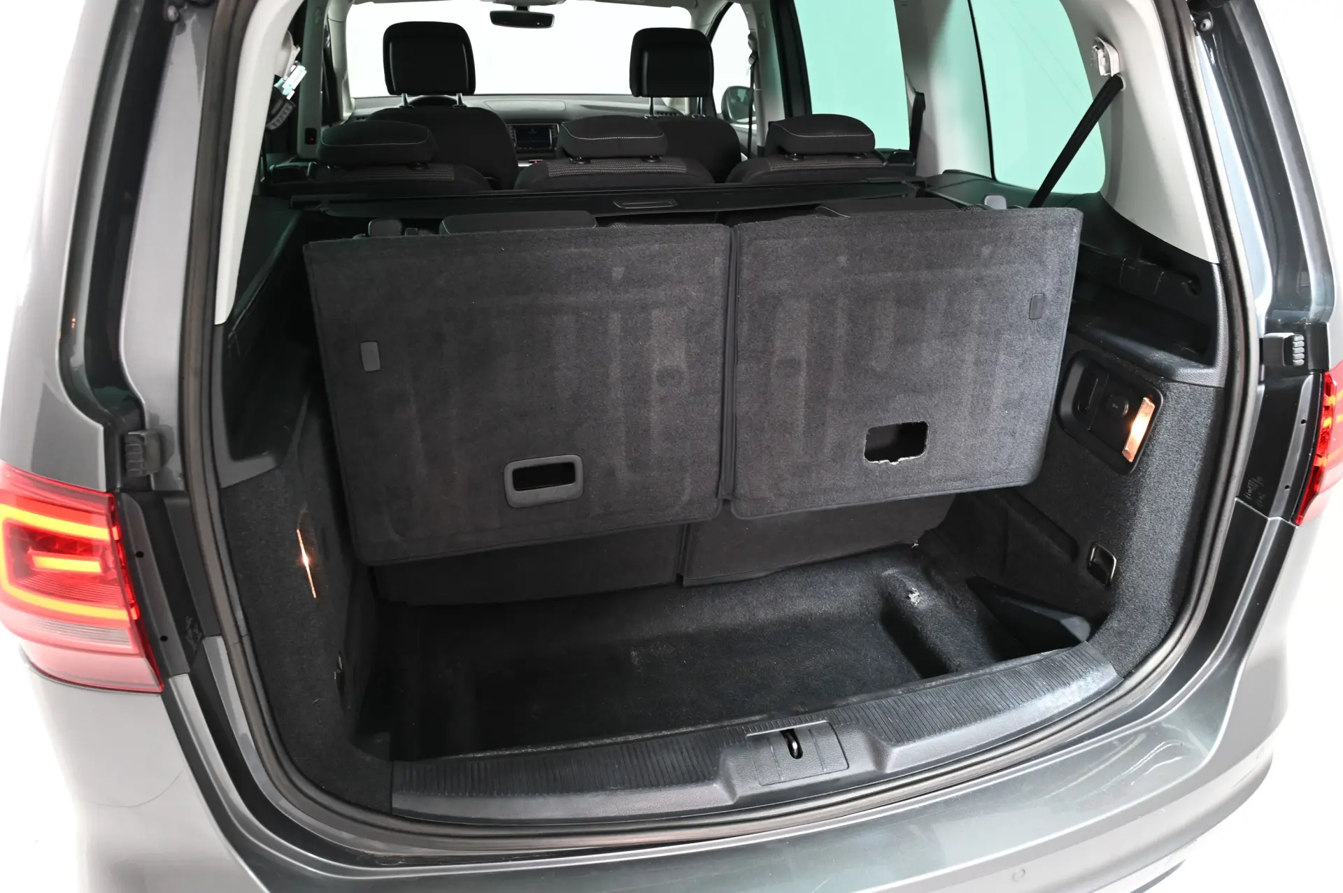 Volkswagen Sharan 2.0 TDI Confortline 28