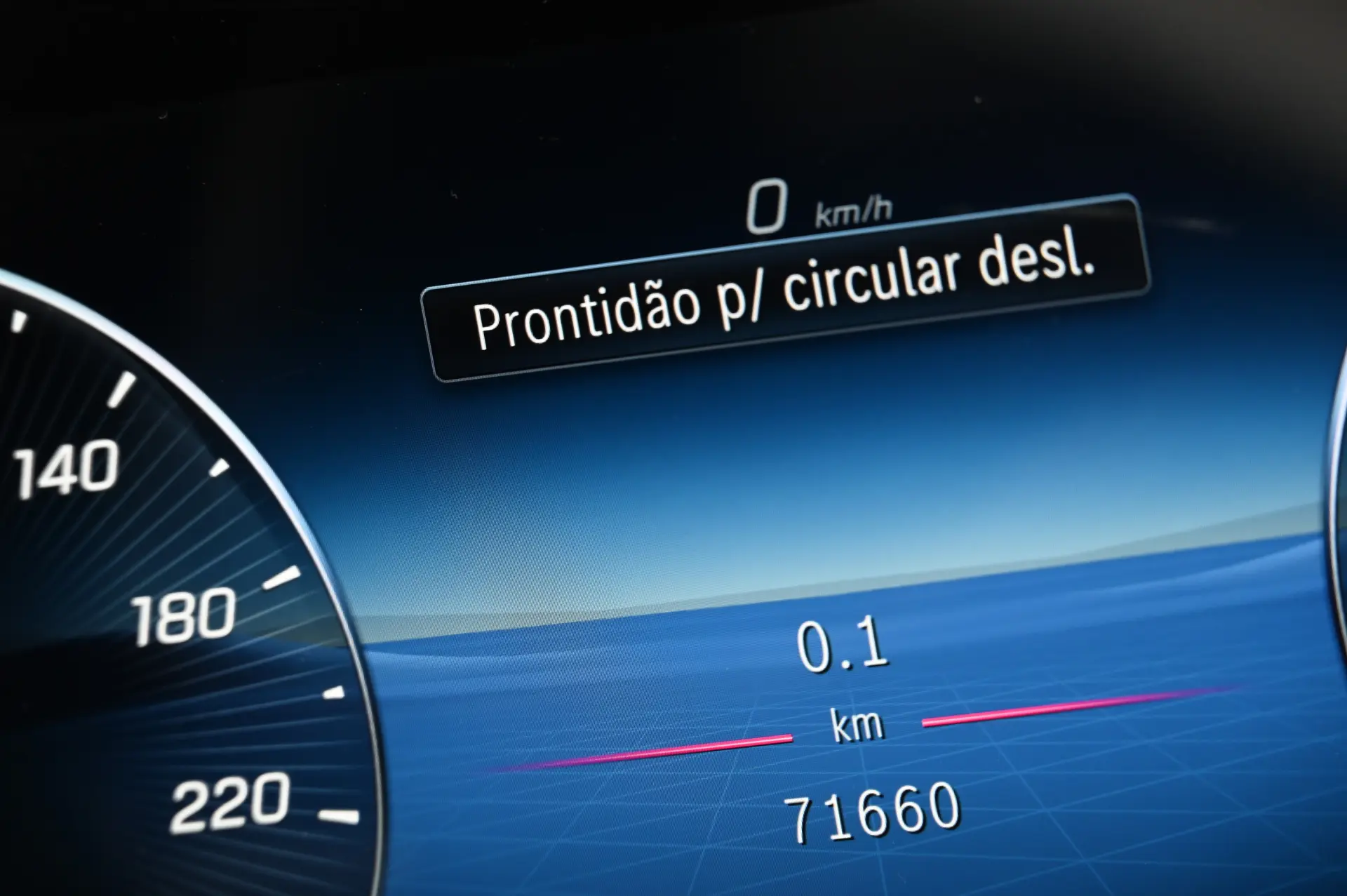 Mercedes-Benz C 300 e Avantgarde 17