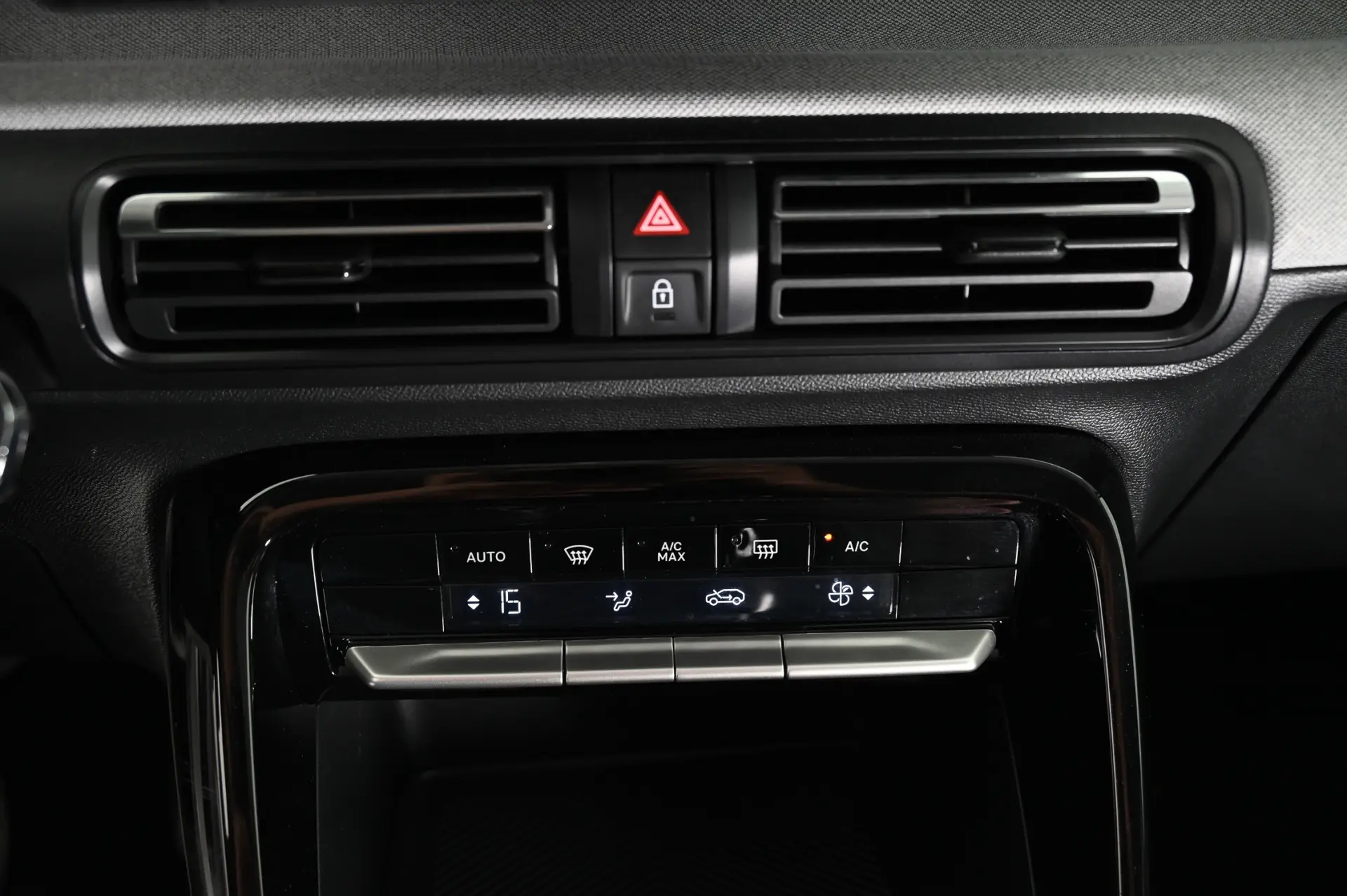 Citroen C3 Aircross 1.2 PureTech Plus 21