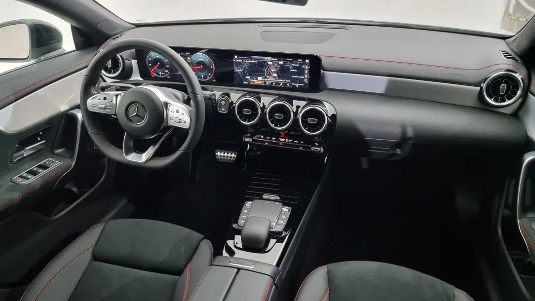 Mercedes-Benz CLA 180 d Shooting Brake AMG Line Aut. 4