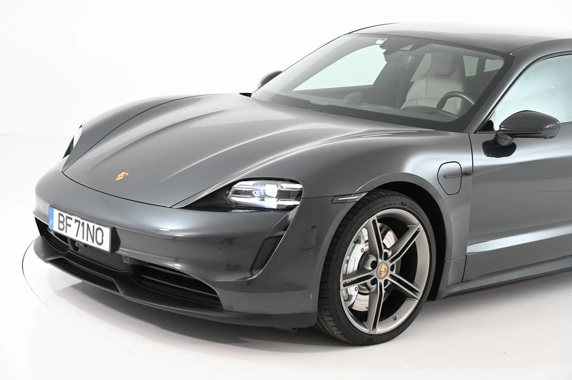 Porsche Taycan Sport Turismo 4S 14