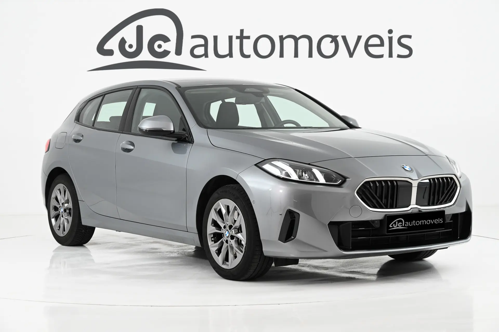 BMW 116 Standard 1