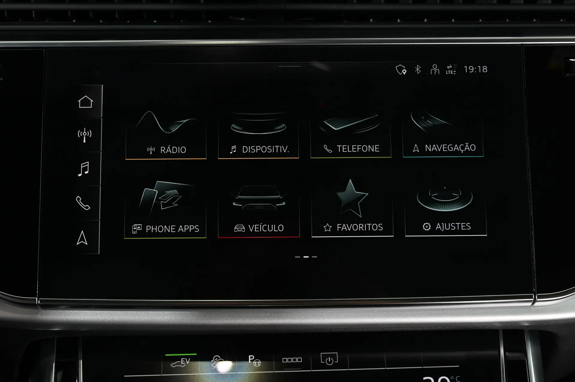 Audi Q8 55 TFSIe quattro Tiptronic 27