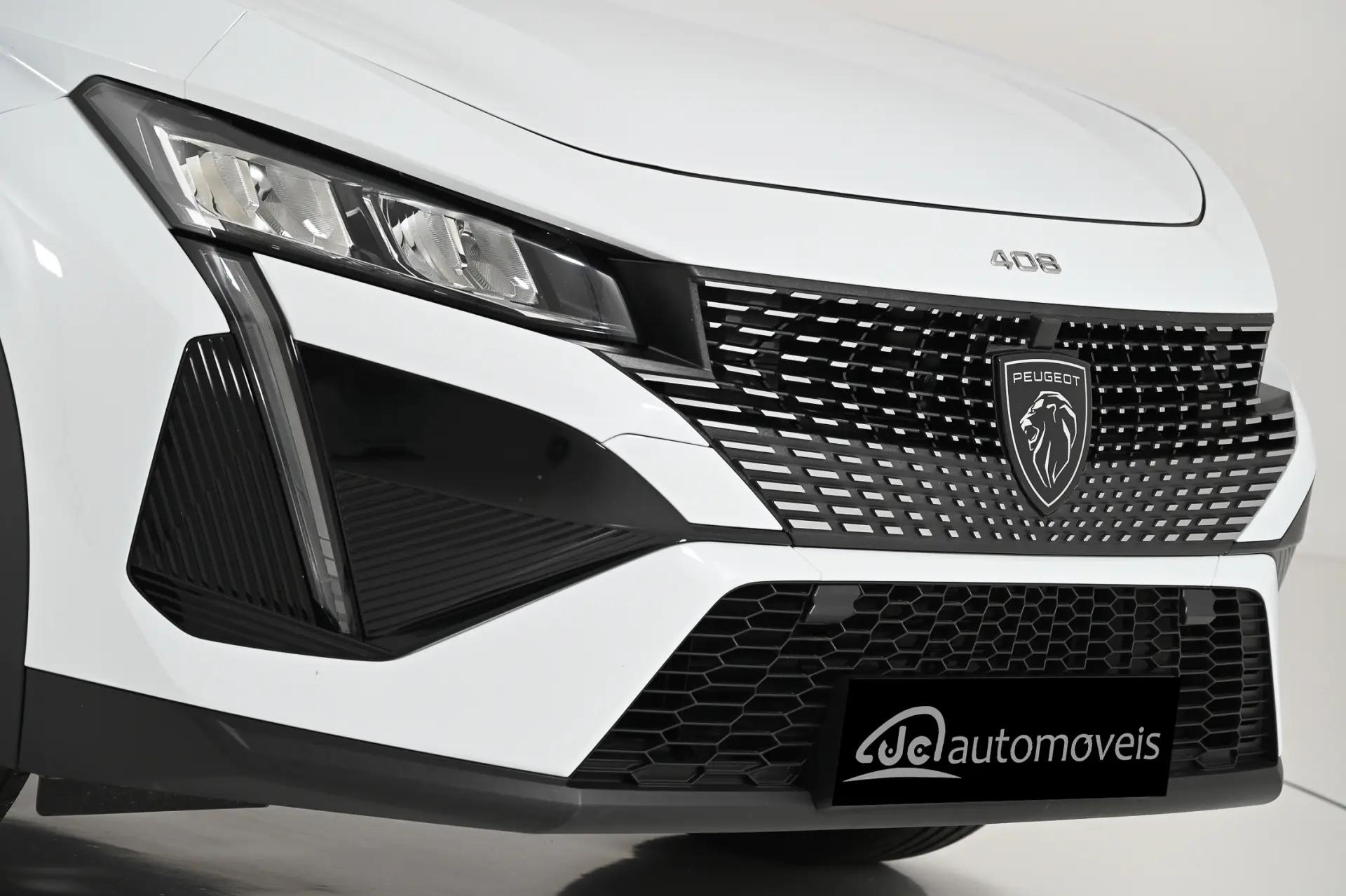 Peugeot 408 1.2 PureTech Allure EAT8 13