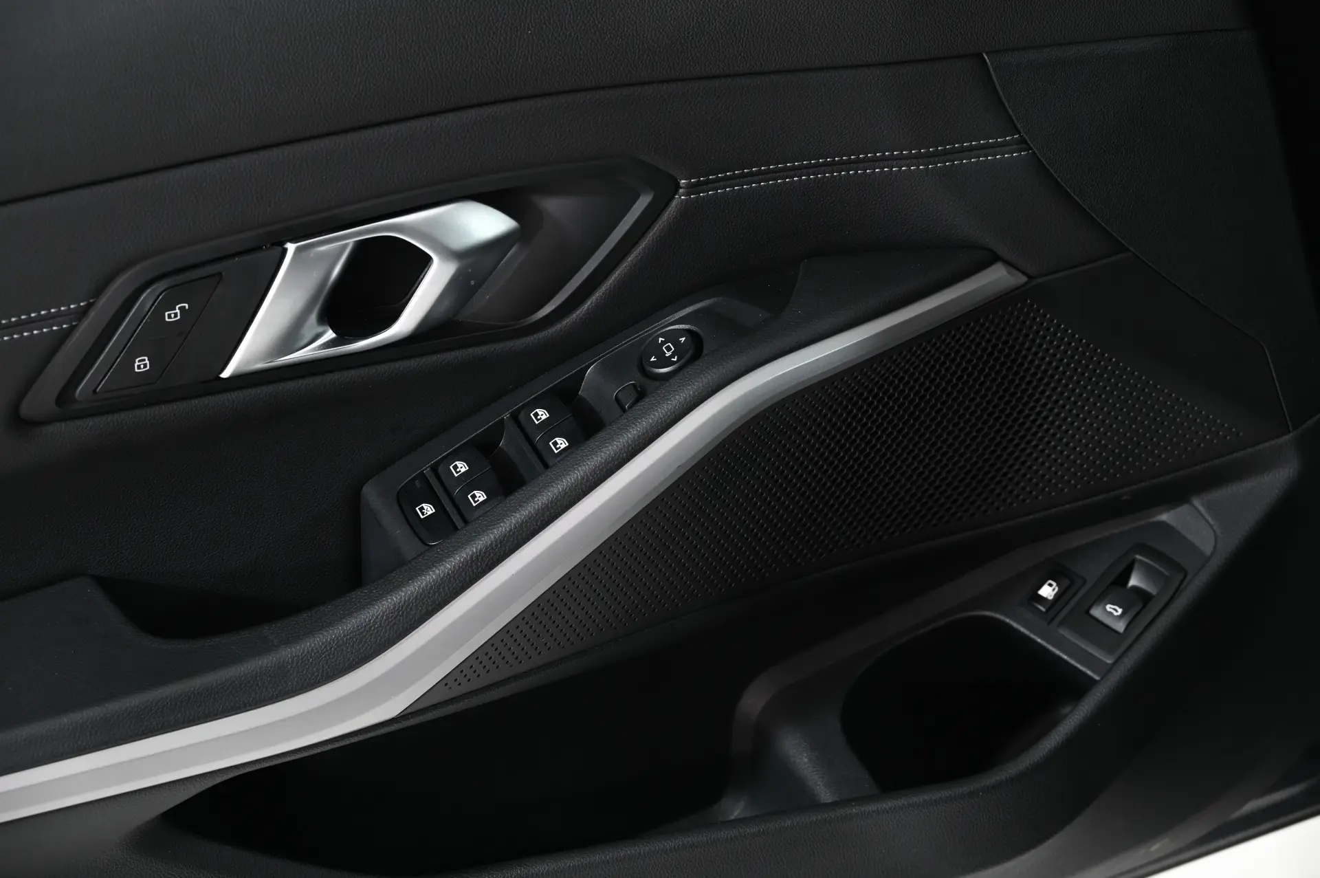 BMW 320 e Auto 33