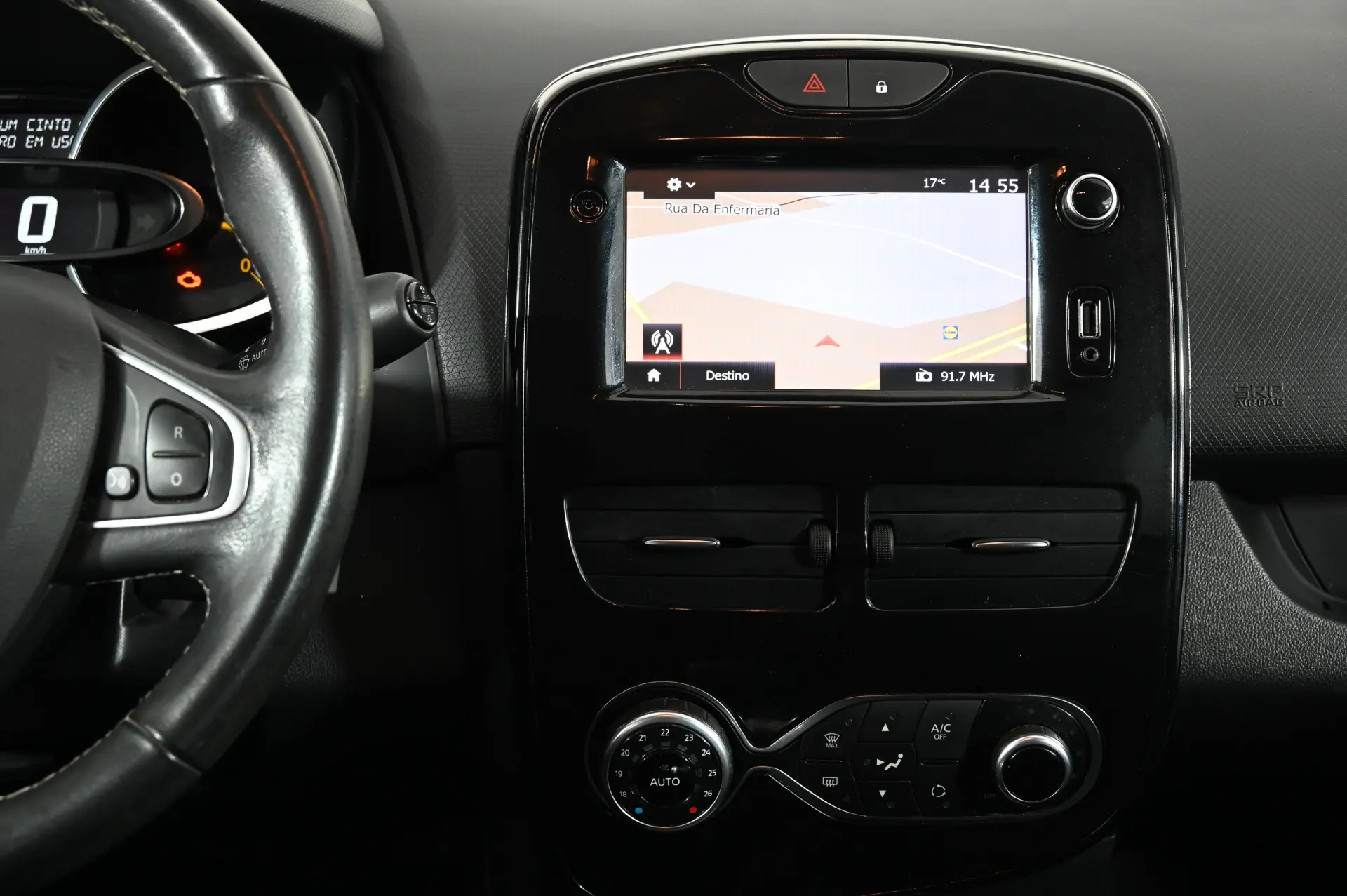 Renault Clio 0.9 TCE GT Line 23