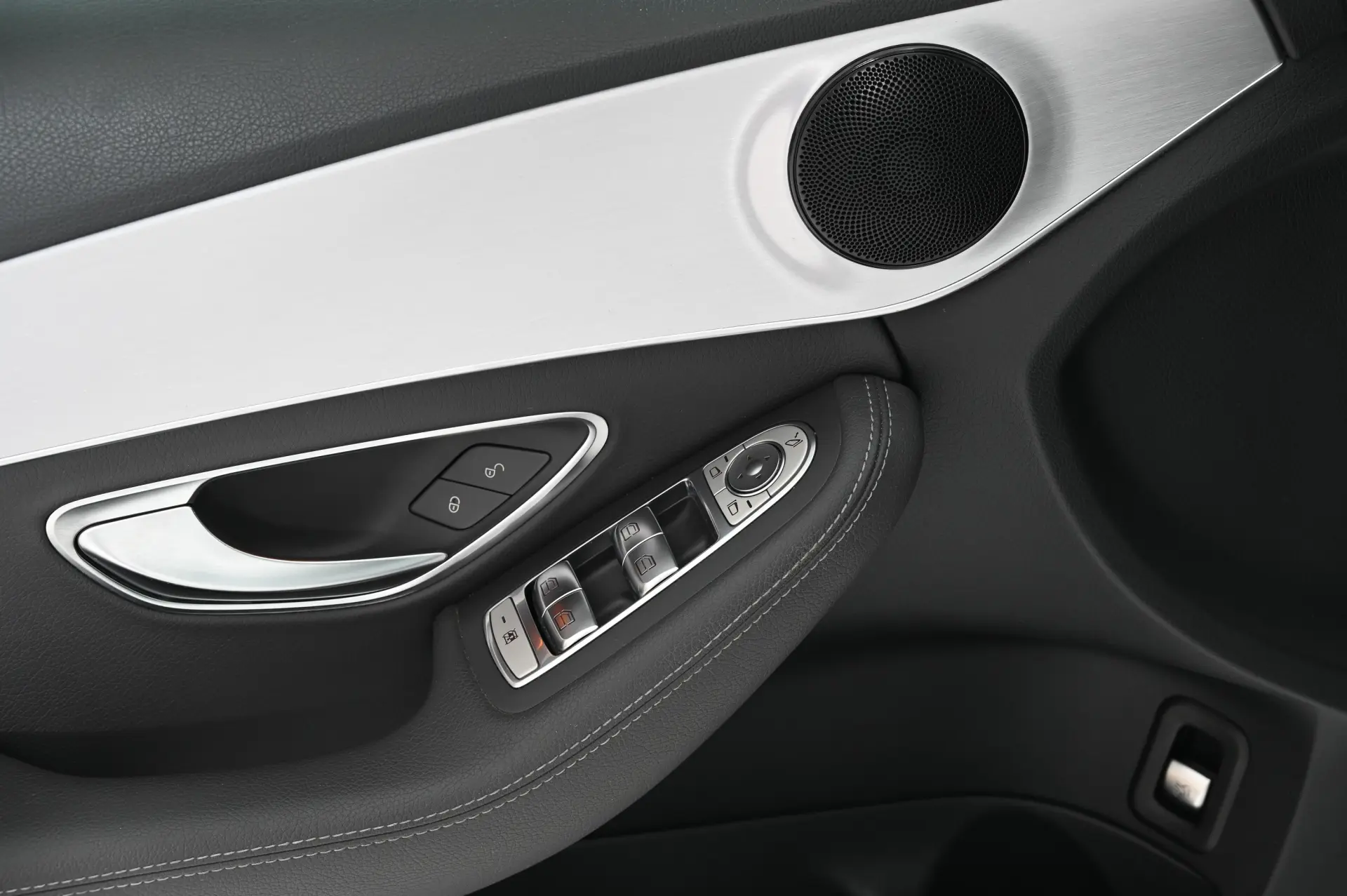 Mercedes-Benz C 300 de Avantgarde 23