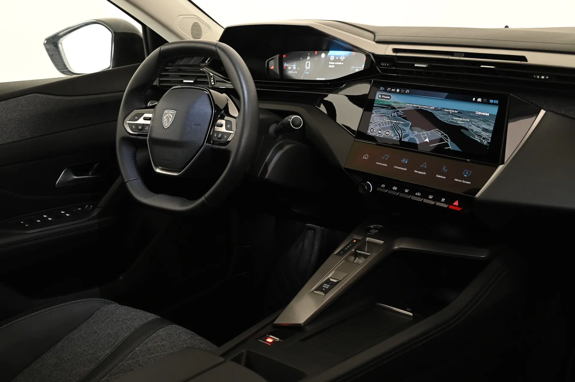 Peugeot 408 1.2 PureTech Allure EAT8 19