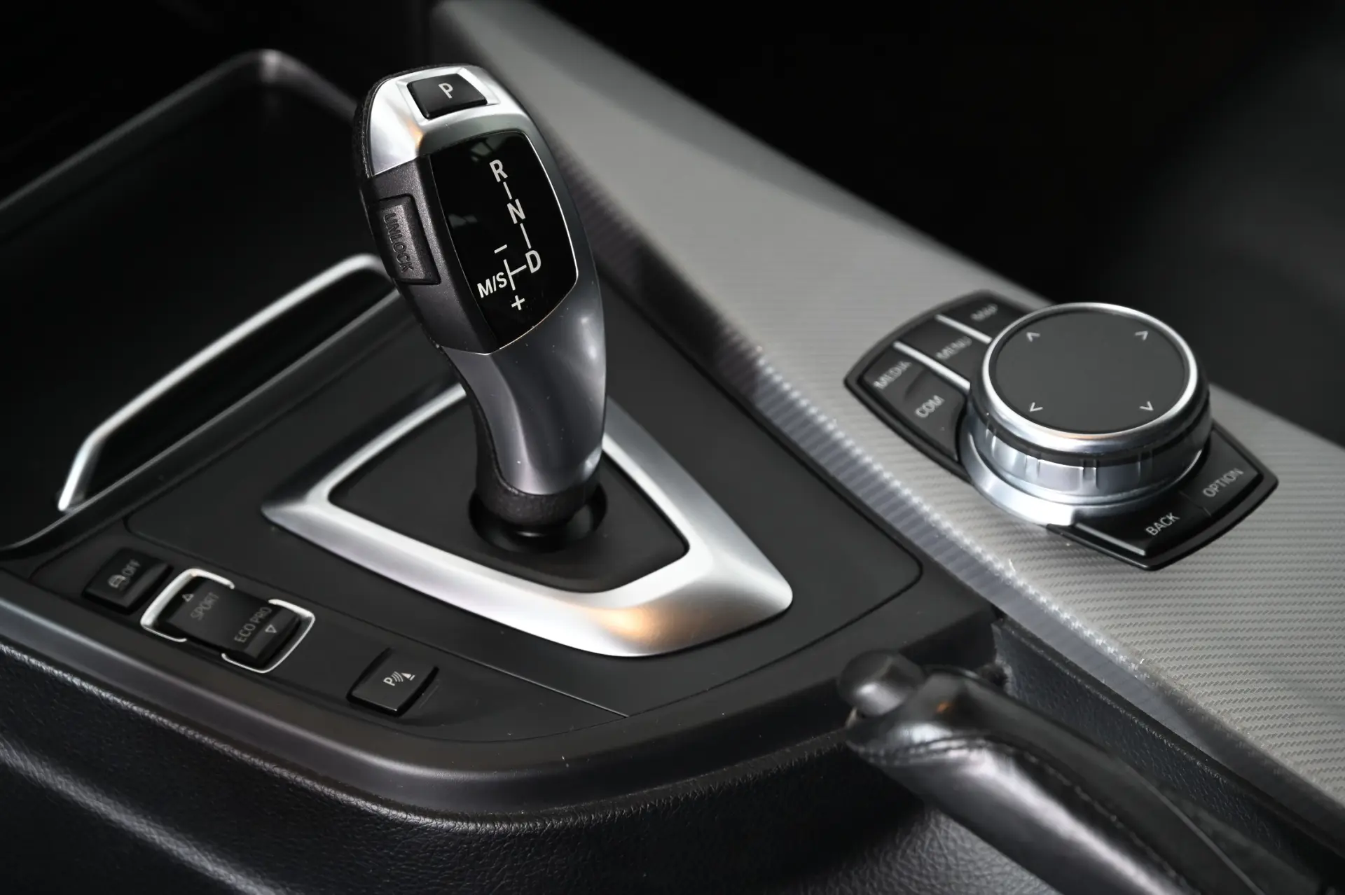 BMW 318 d Pack M Auto 17