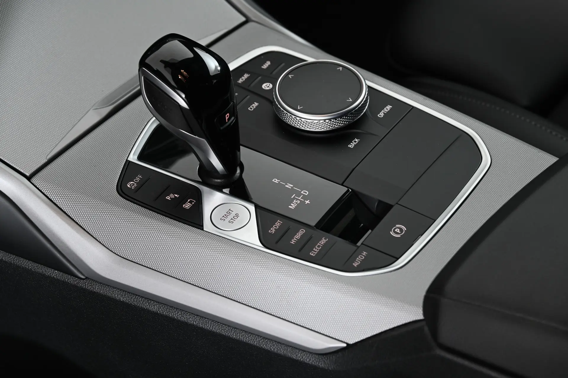 BMW 320 e Auto 26