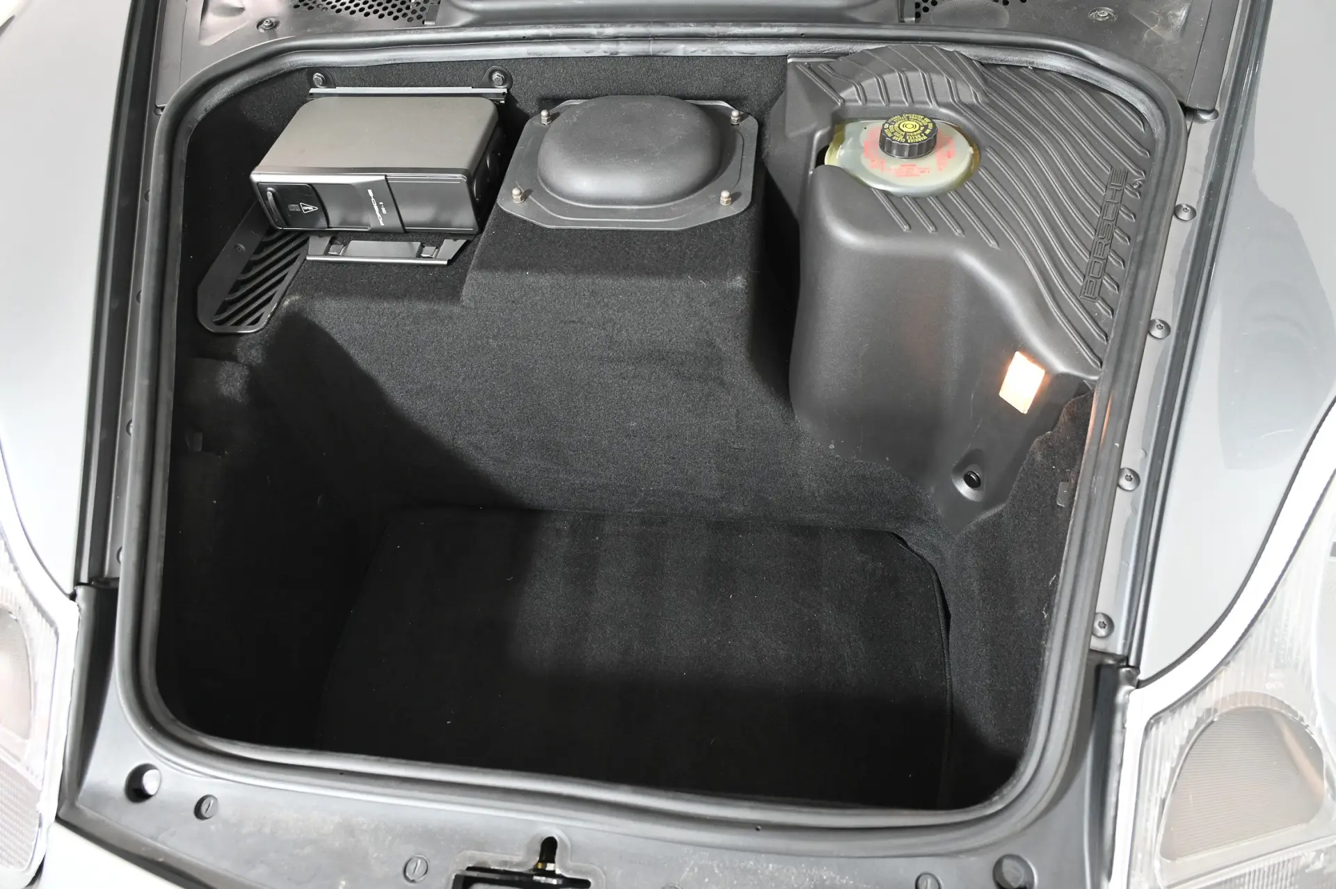 Porsche 911 (996) Carrera 4 Coupé 9