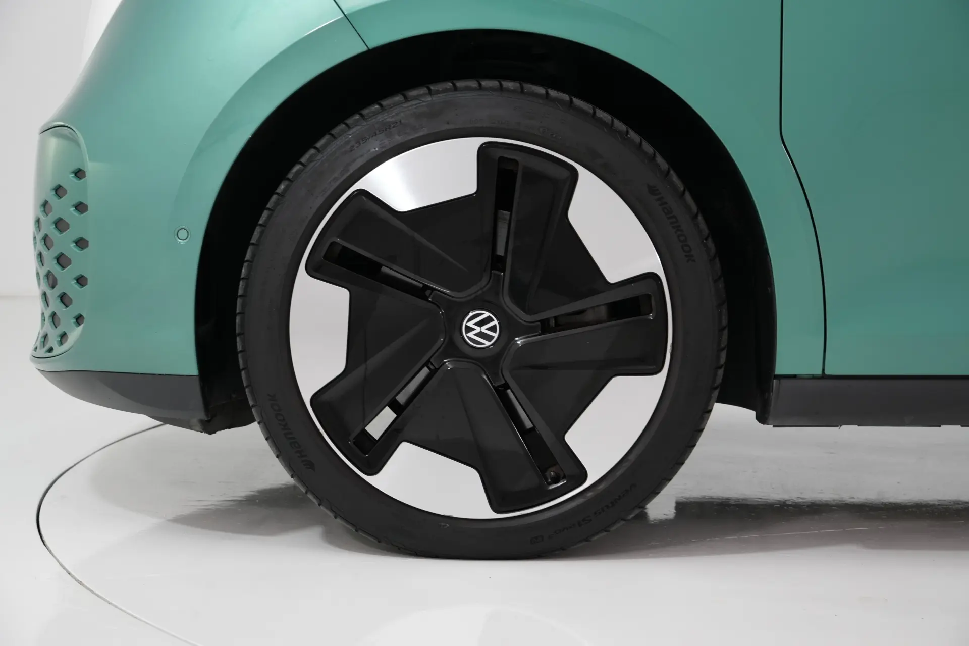 Volkswagen ID.Buzz Pro 16